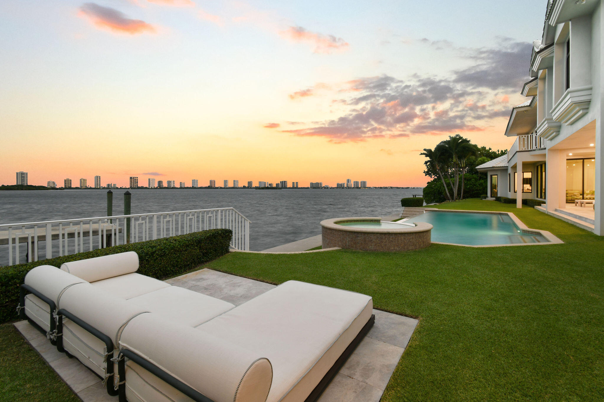 PALM BEACH LAKE WORTH ESTATES 2 - Residential