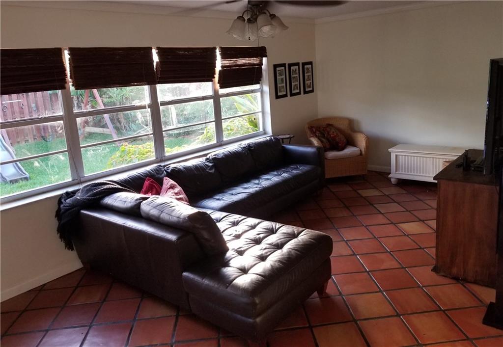 PEMBROKE LAKES SEC 6 - Residential