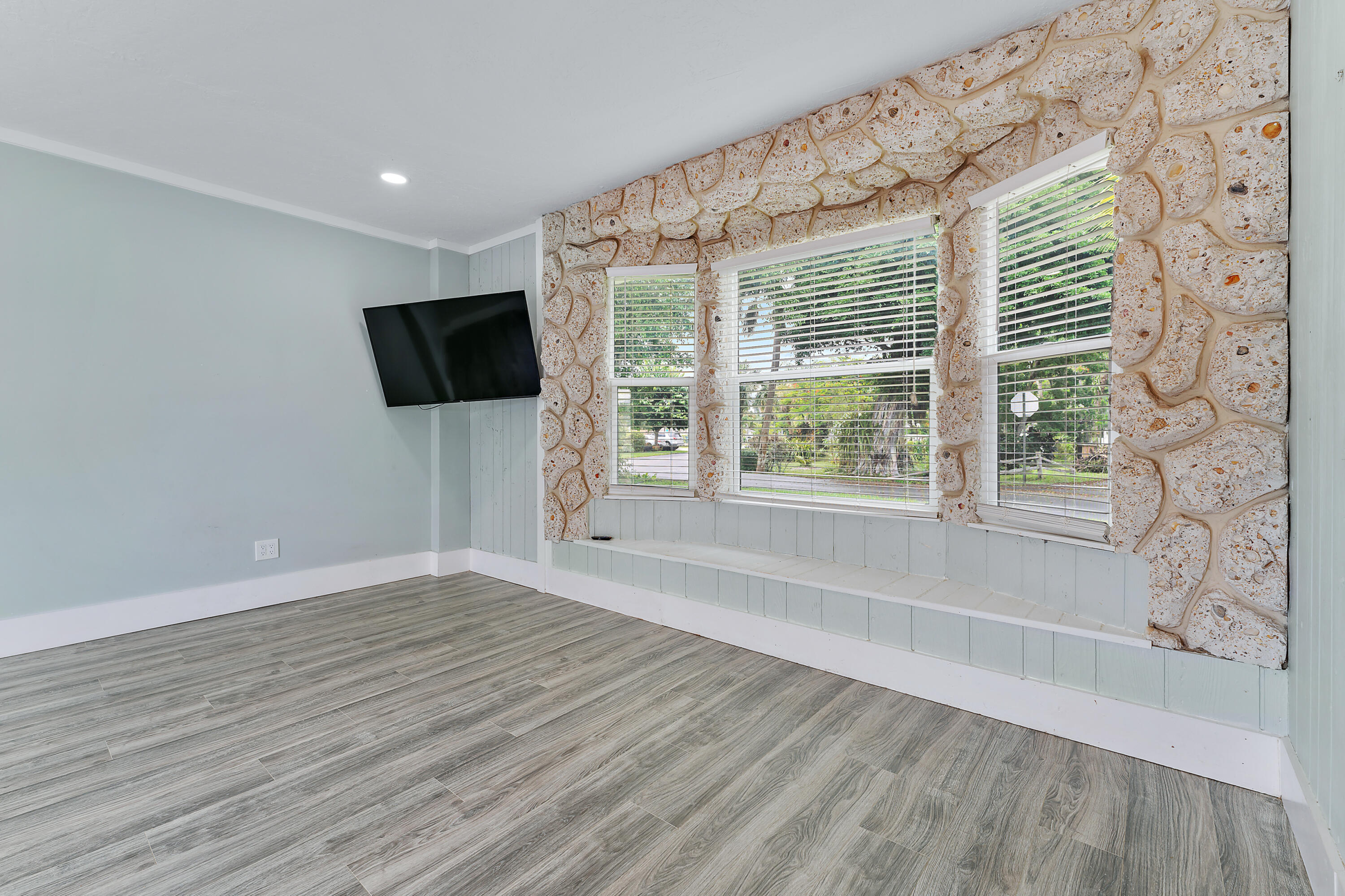 RUSTIC ACRES UNRECORDED - Residential Lease