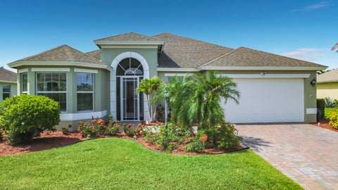 Property photo of 728 Fortunella Circle Sw, Vero Beach, FL 32968