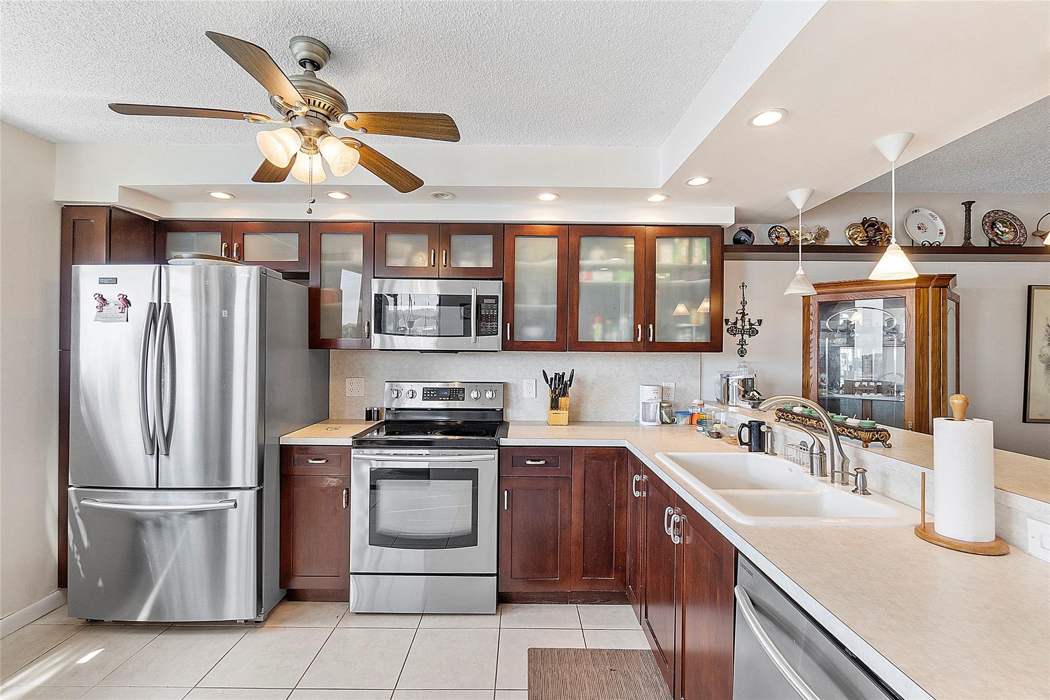 Lake Emerald - Residential