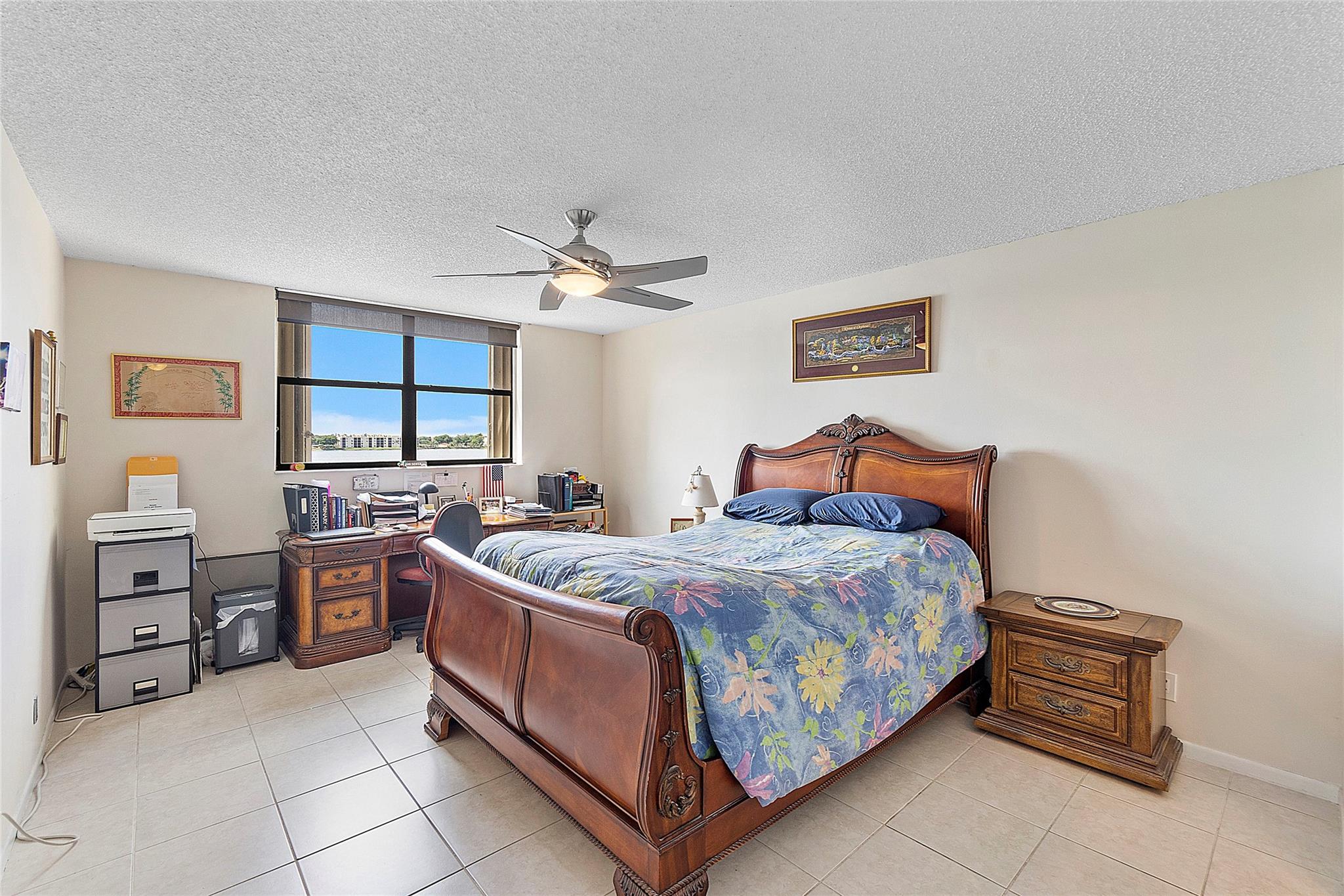 Lake Emerald - Residential