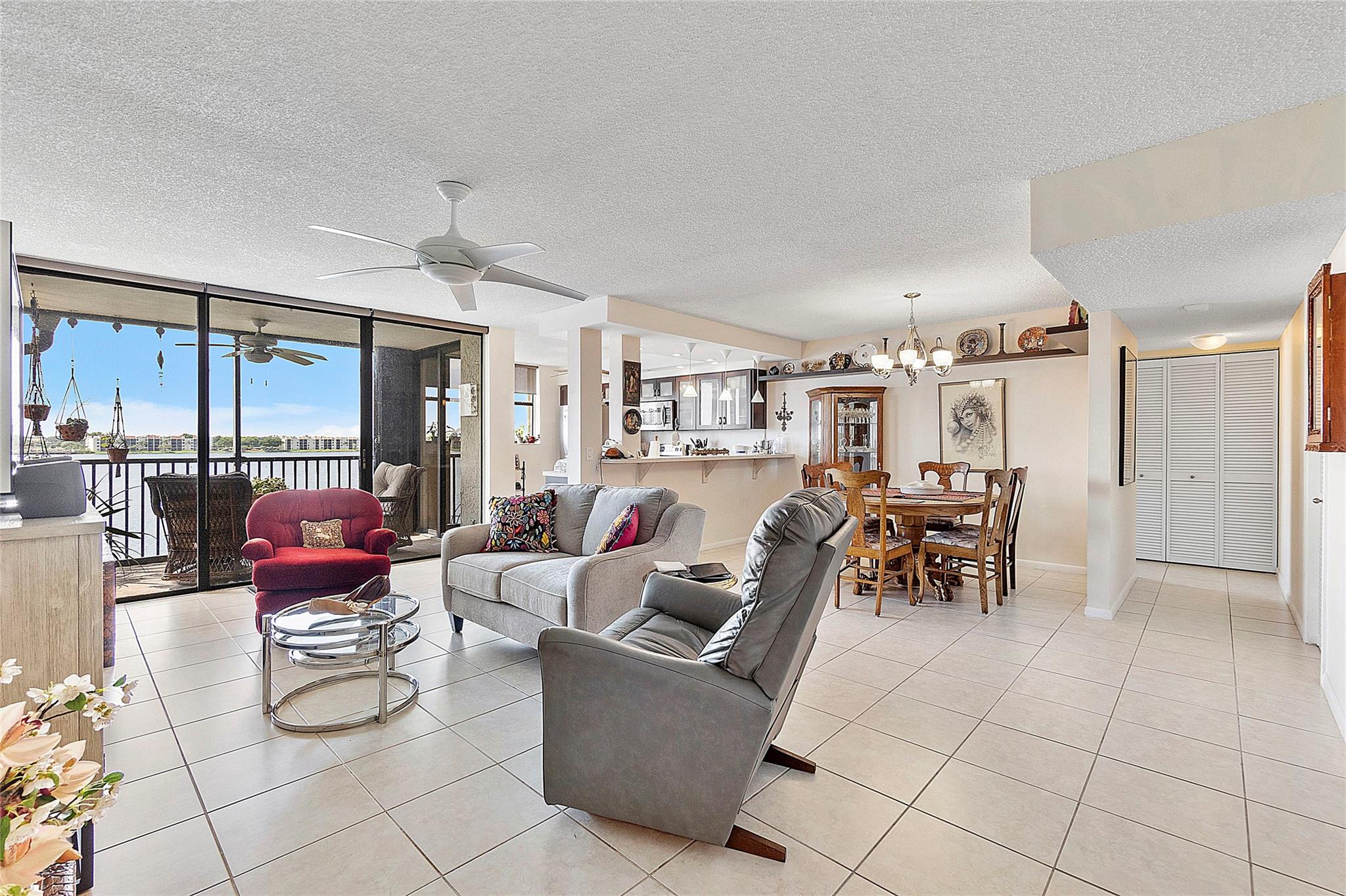 Lake Emerald - Residential