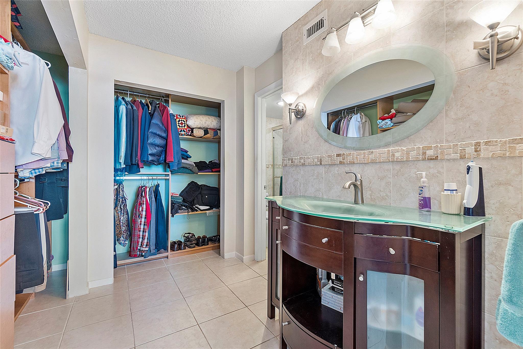 Lake Emerald - Residential