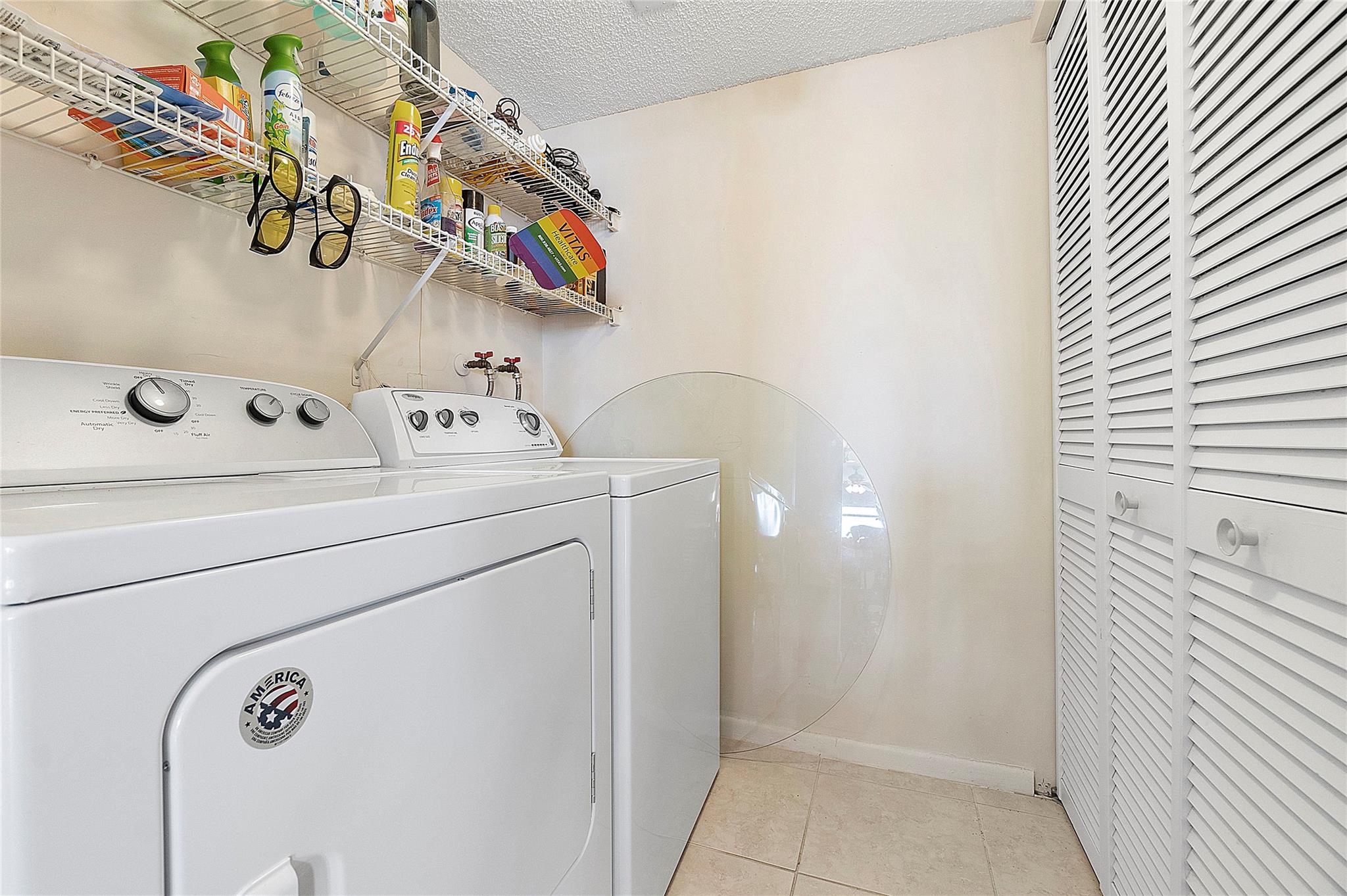 Lake Emerald - Residential