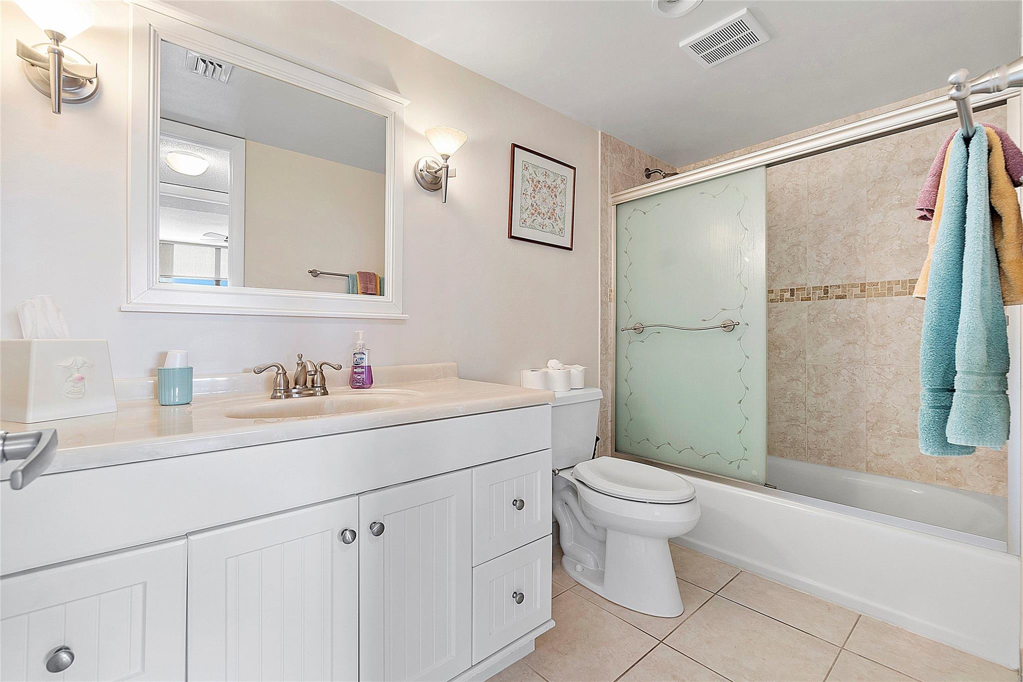 Lake Emerald - Residential