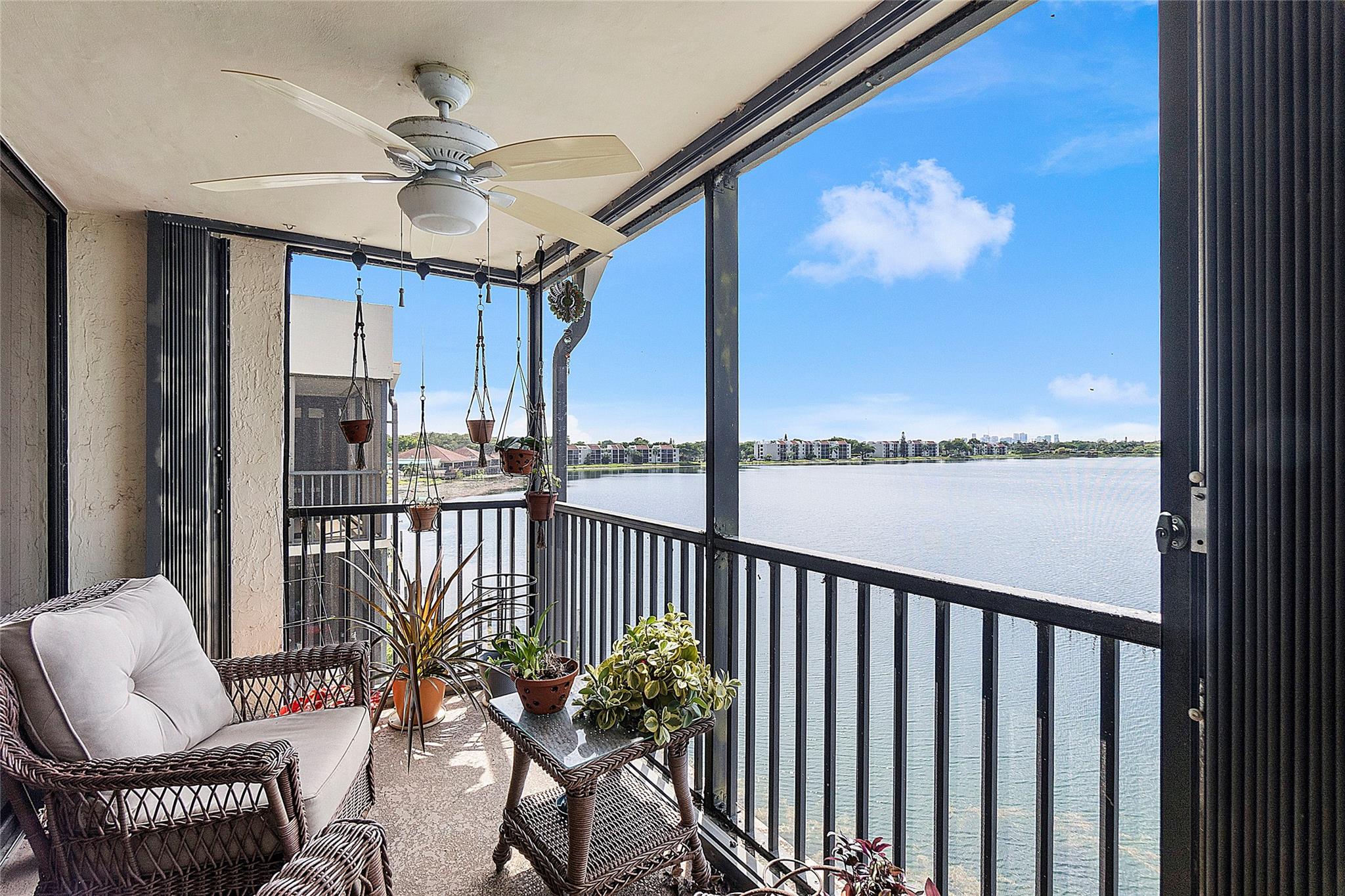 Lake Emerald - Residential