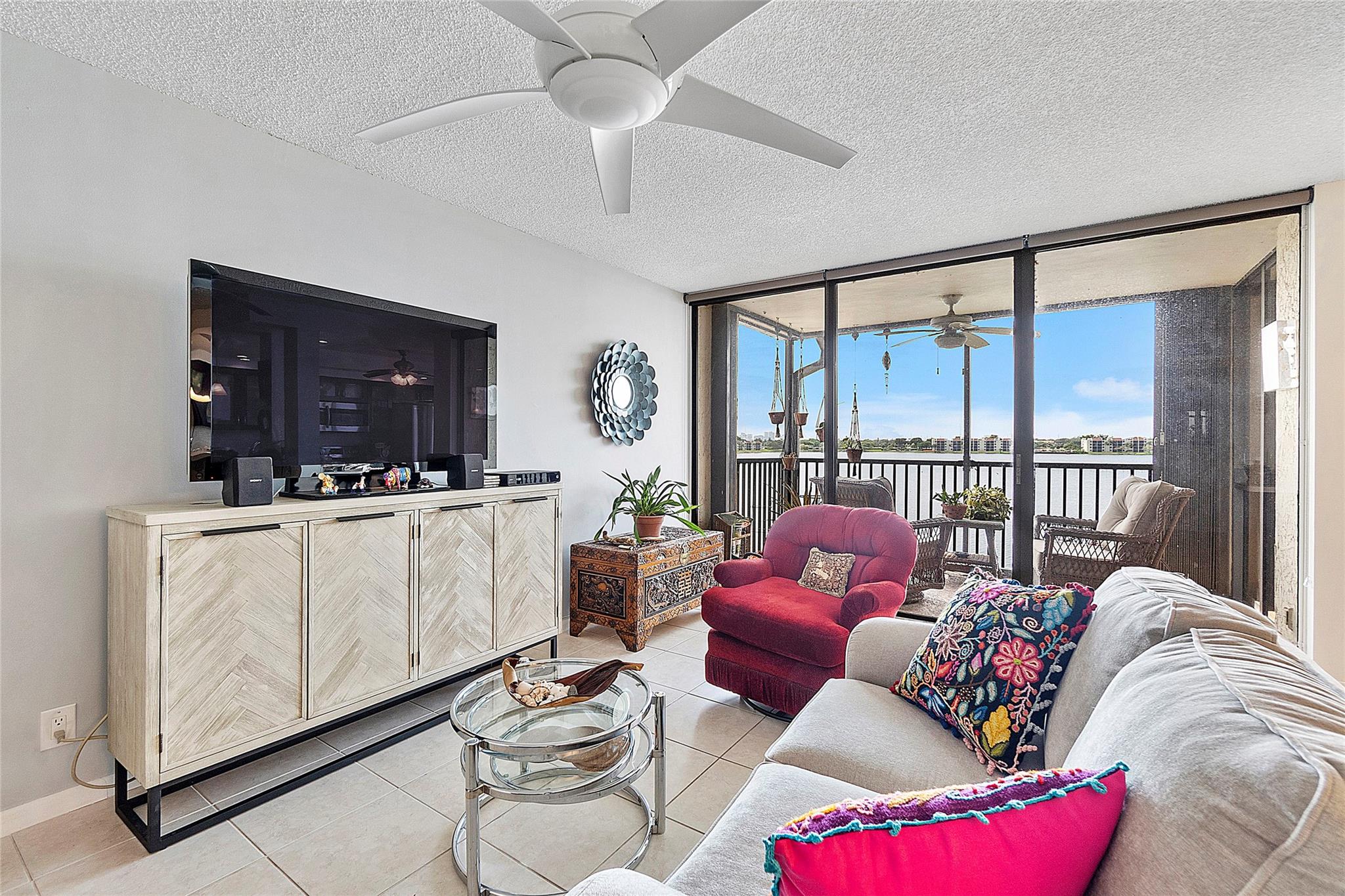 Lake Emerald - Residential