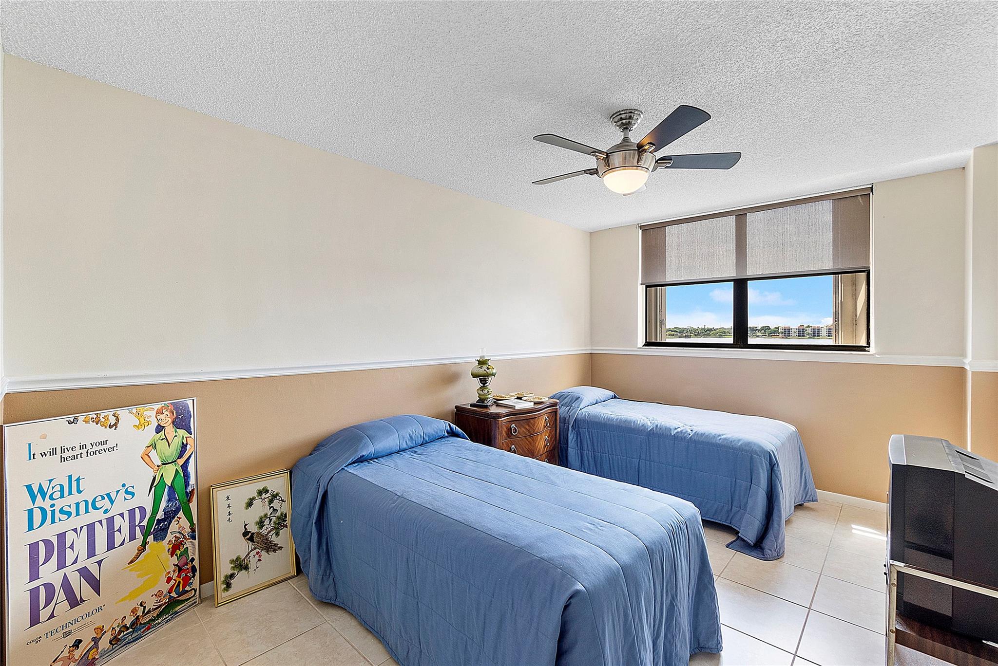 Lake Emerald - Residential