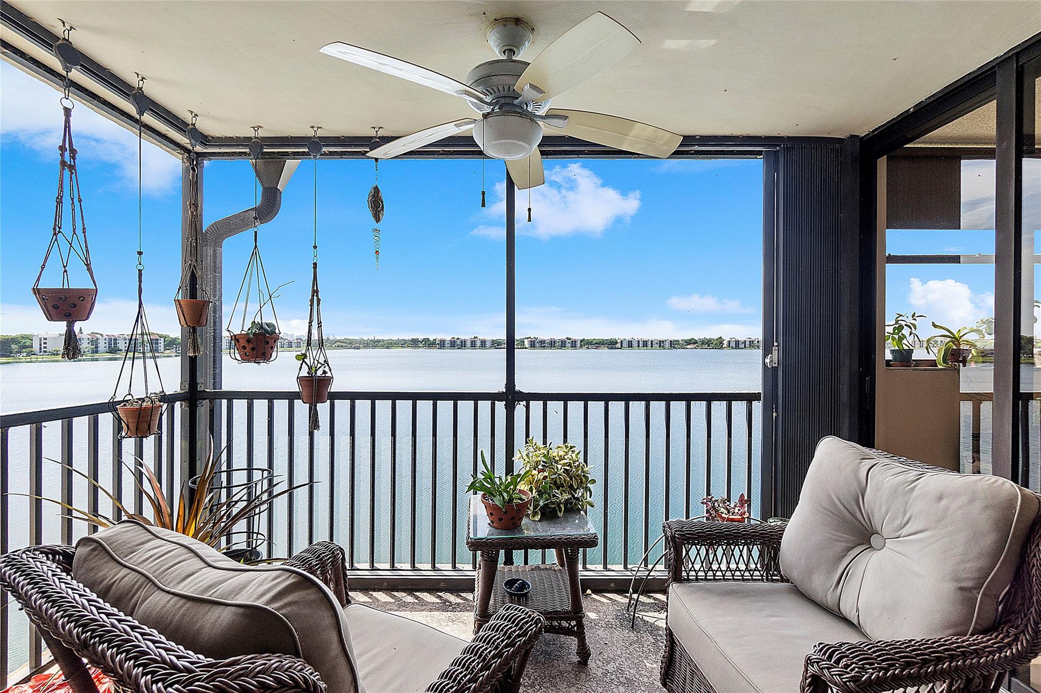 Lake Emerald - Residential