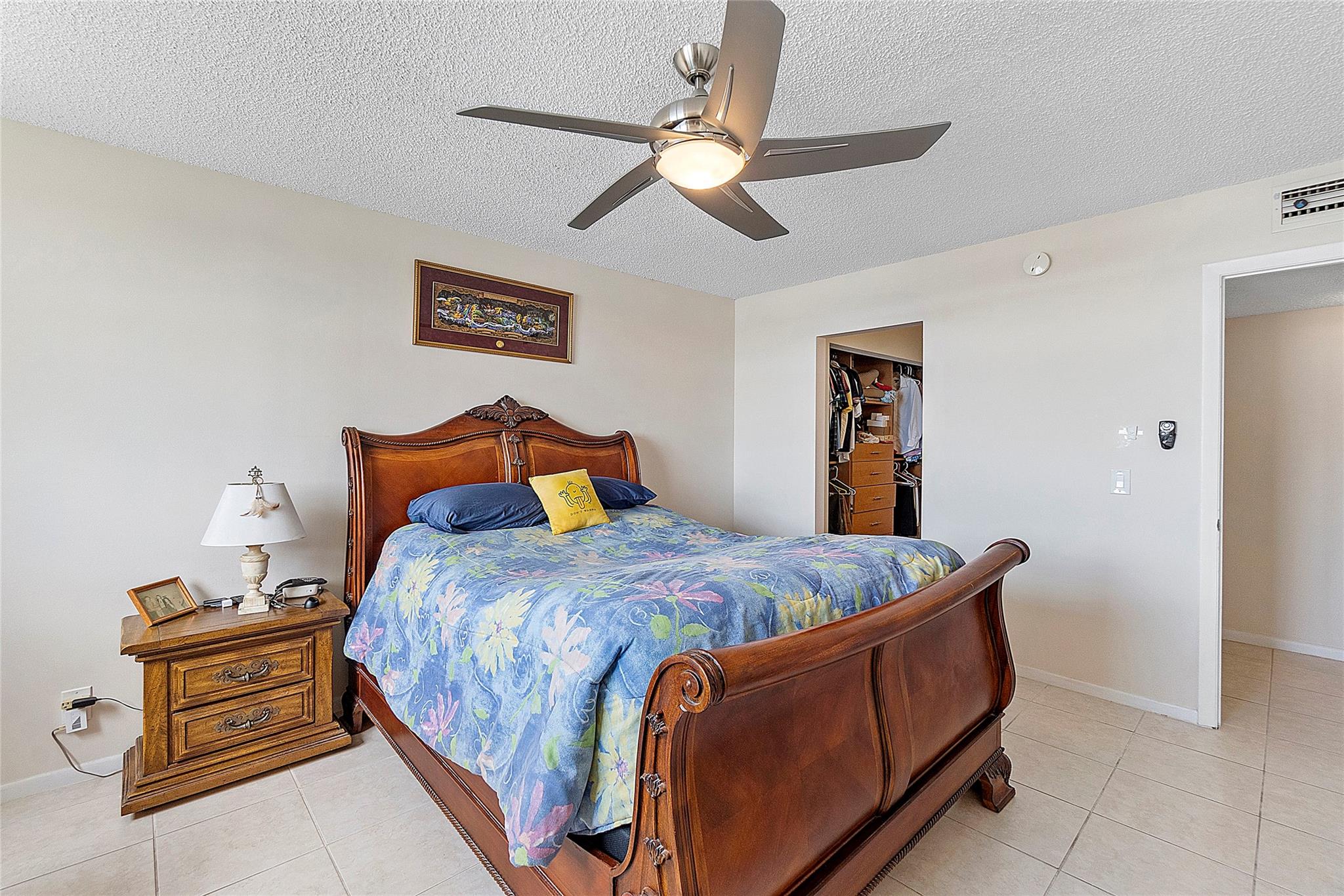 Lake Emerald - Residential