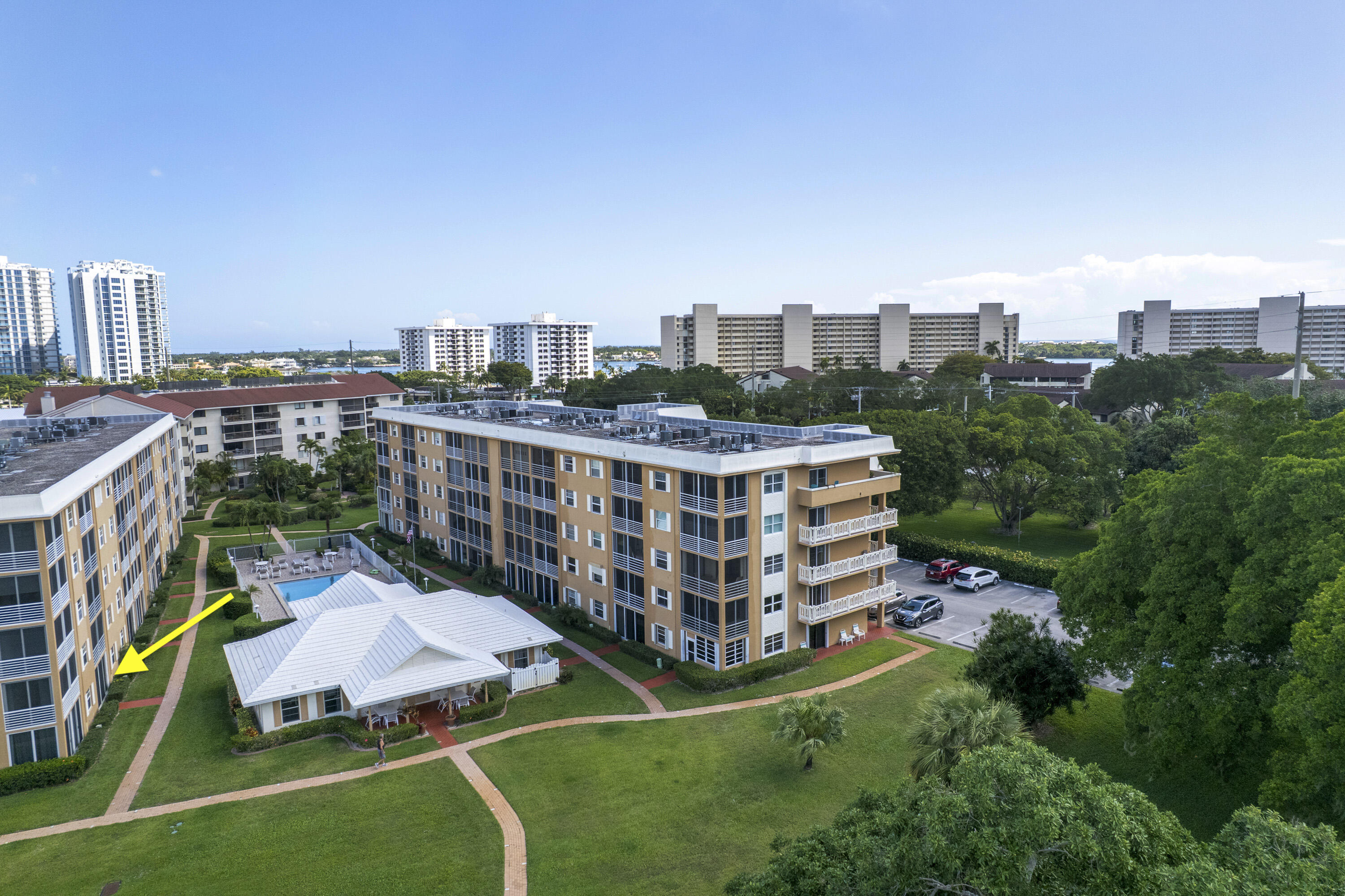 WATERWAY WEST CONDOS - Residential