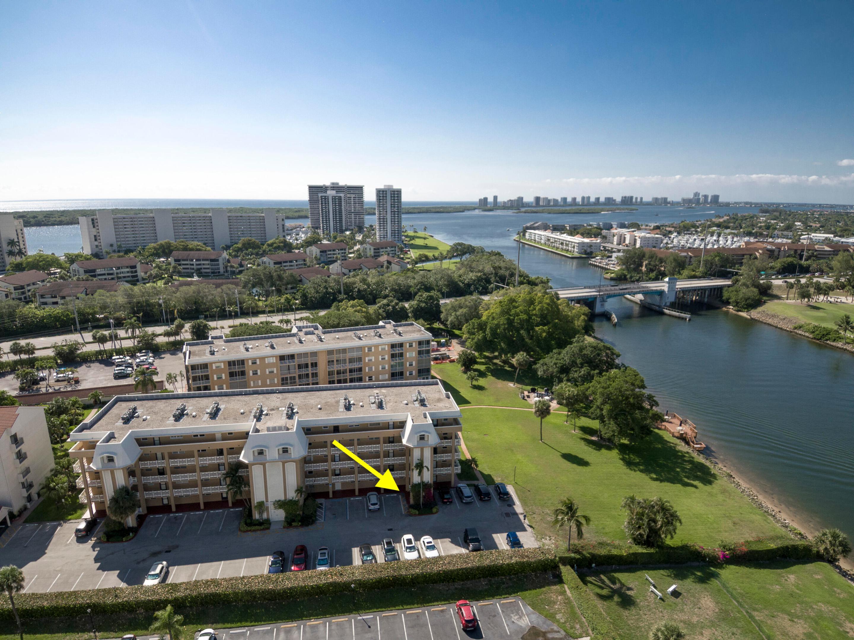 WATERWAY WEST CONDOS - Residential