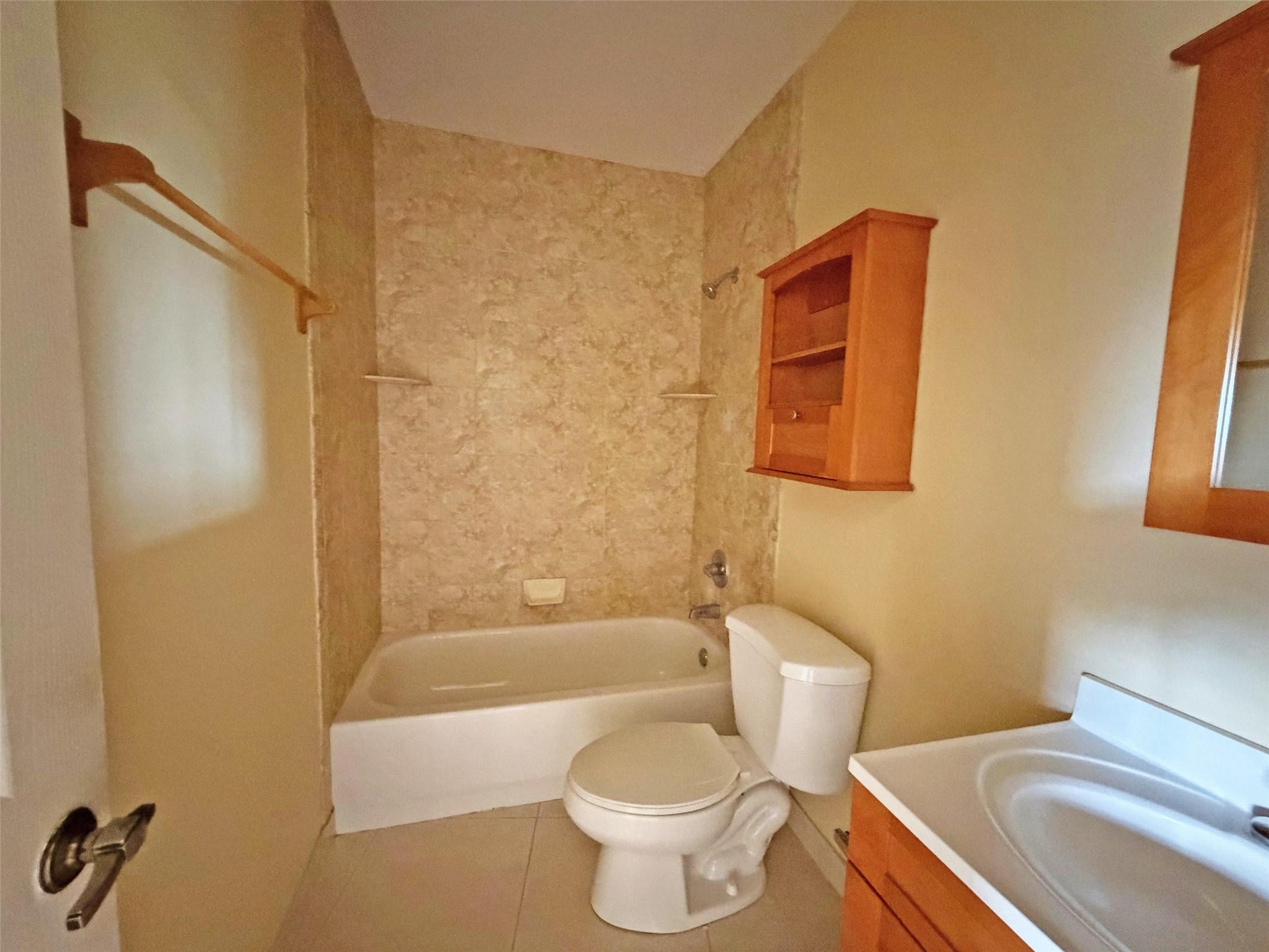 Boca Teeca Condo Unit 01 - Residential Lease