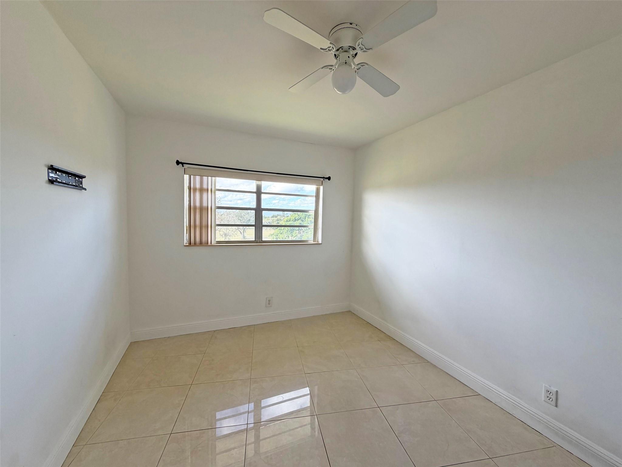 Boca Teeca Condo Unit 01 - Residential Lease