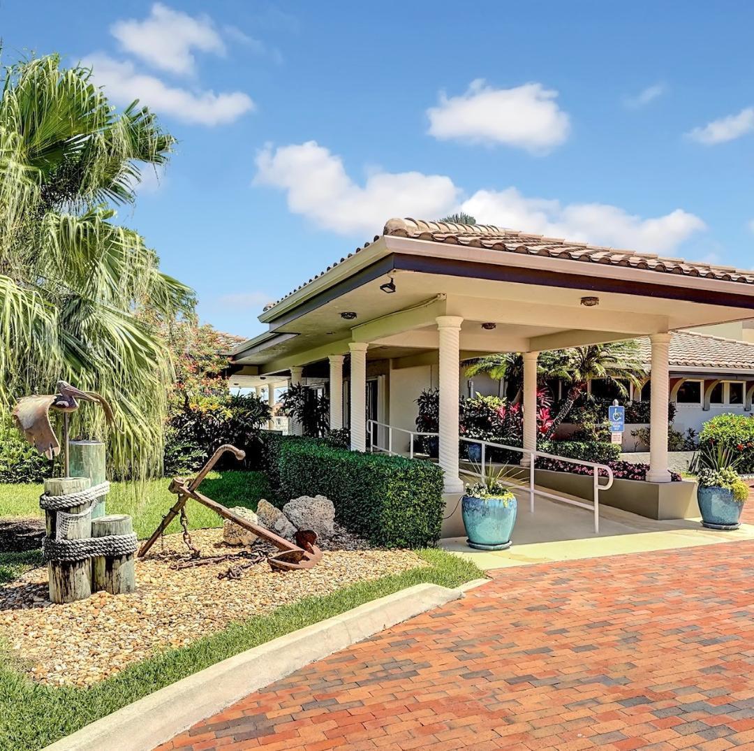 CAPTAINS WALK CONDO - Residential