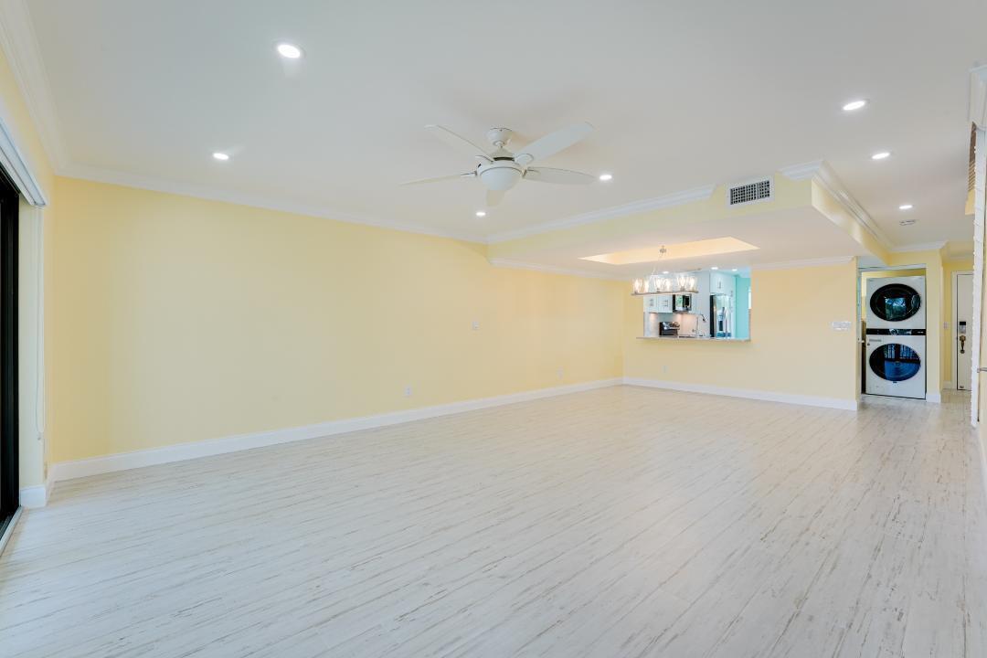 CAPTAINS WALK CONDO - Residential