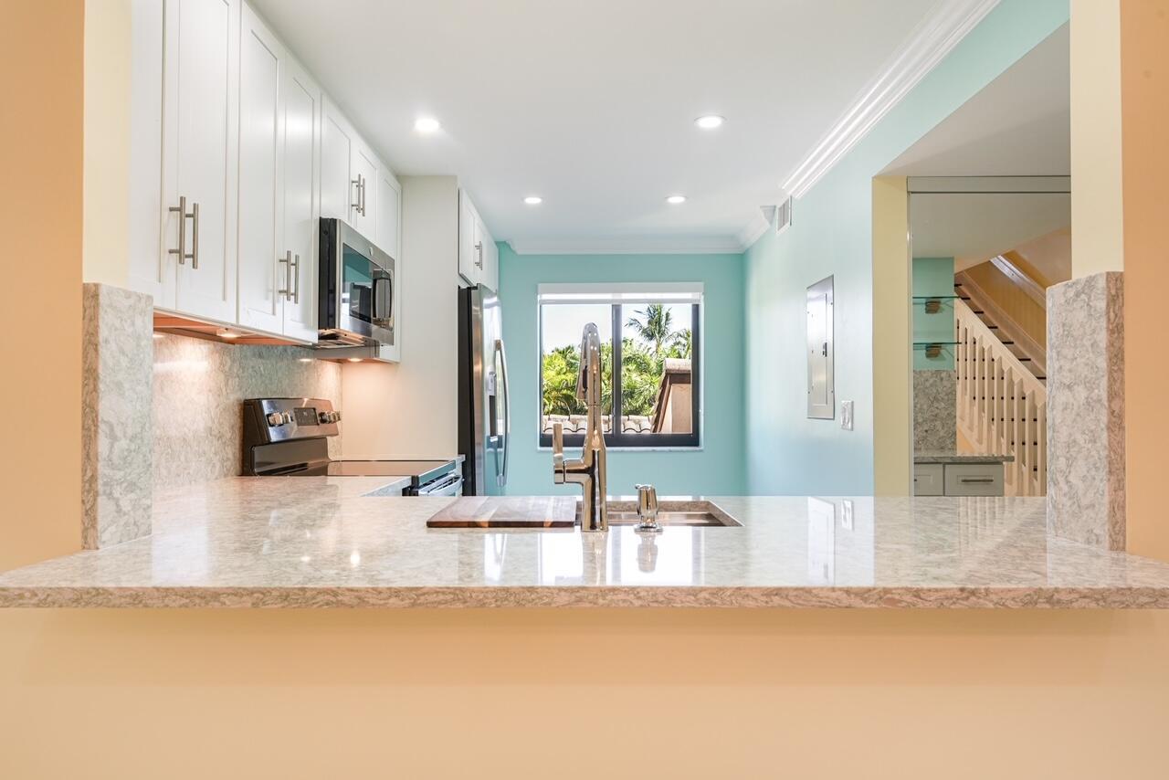 CAPTAINS WALK CONDO - Residential