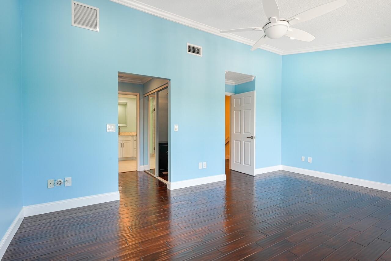 CAPTAINS WALK CONDO - Residential