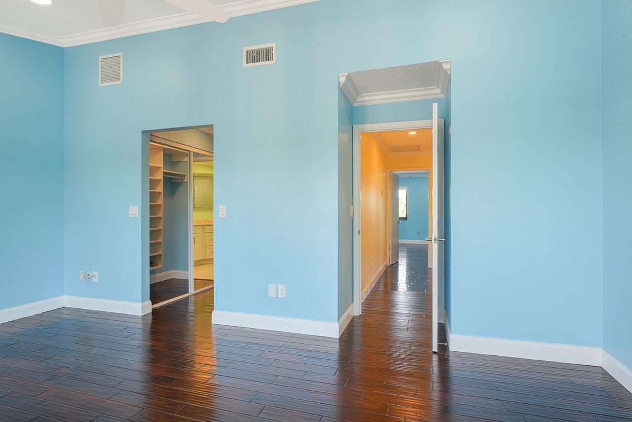 CAPTAINS WALK CONDO - Residential