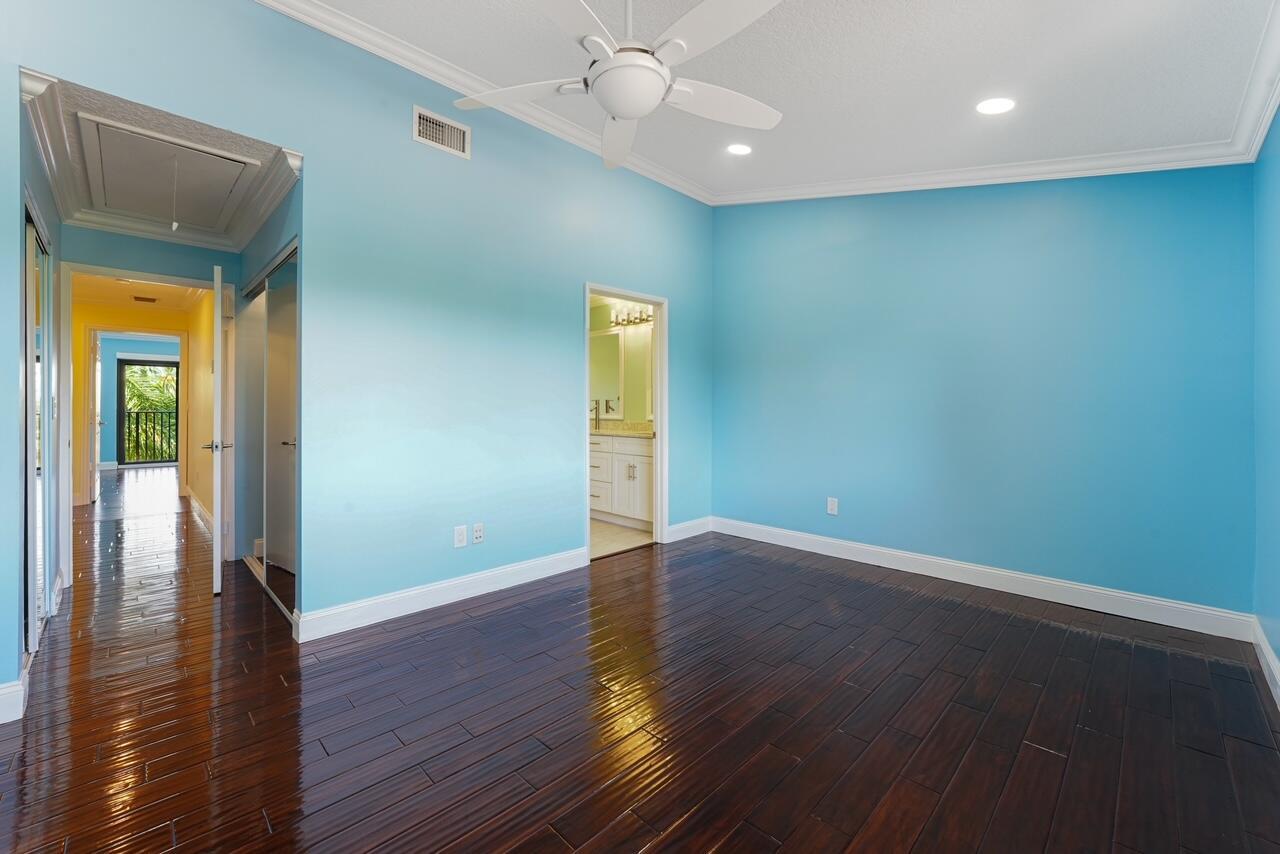 CAPTAINS WALK CONDO - Residential