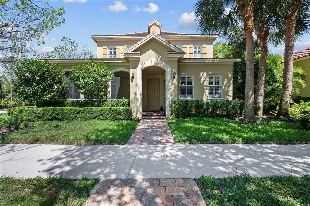 Photo of 315 Ennis Lane, Jupiter, FL 33458 (MLS # R10978566)