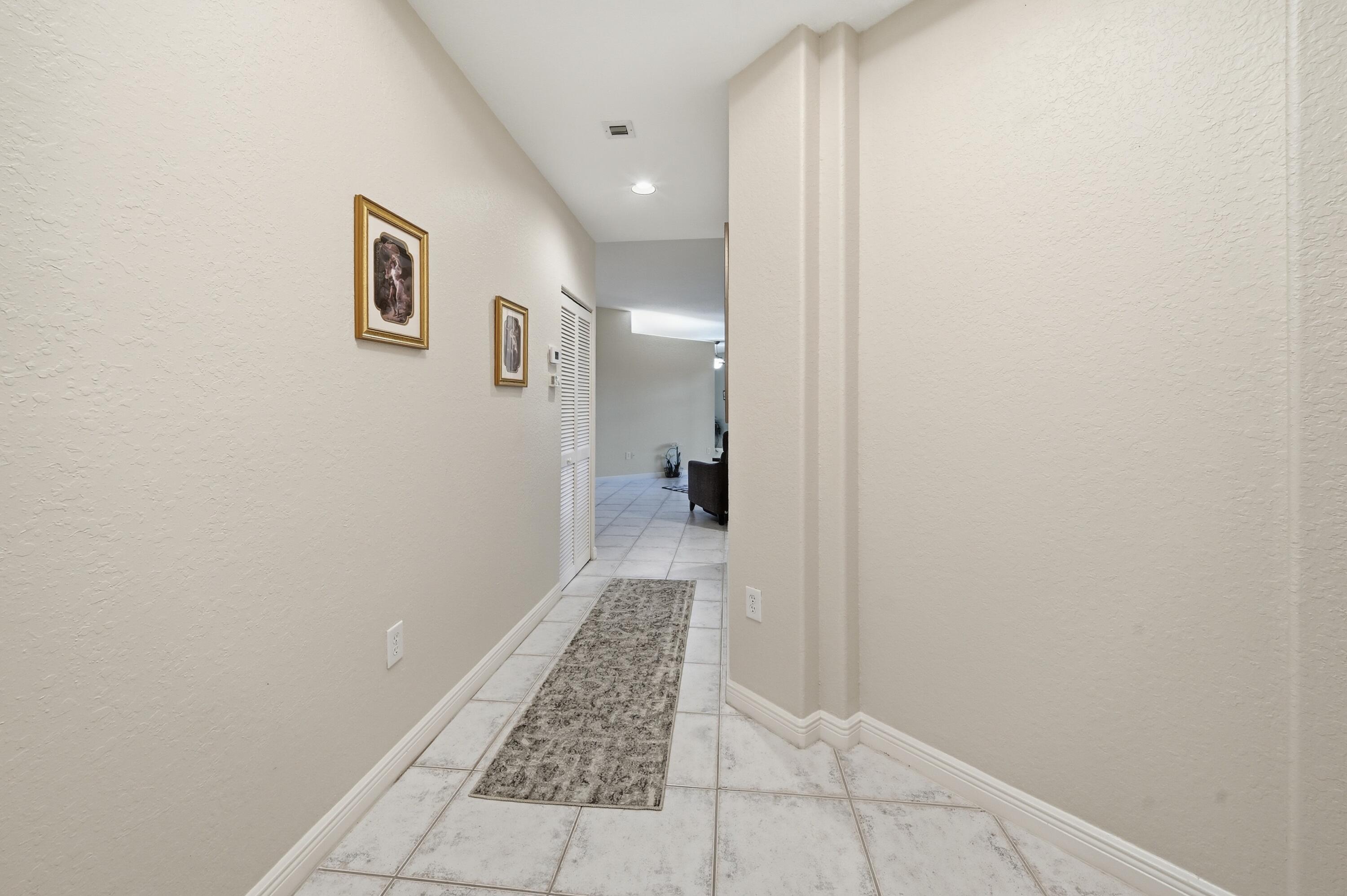 7986 EXETER Boulevard W 101