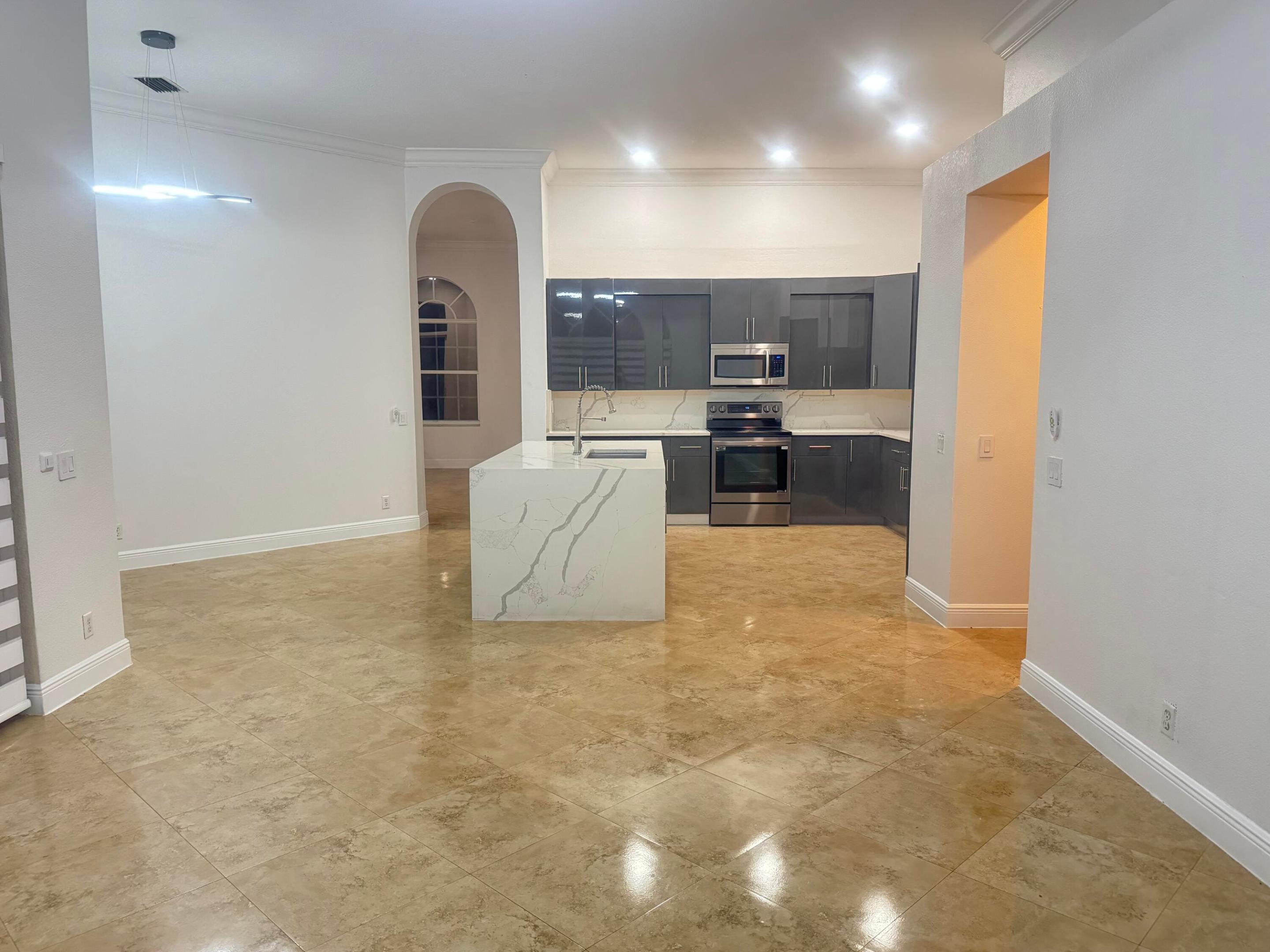 ROYAL LAND AMENDED - Residential Lease