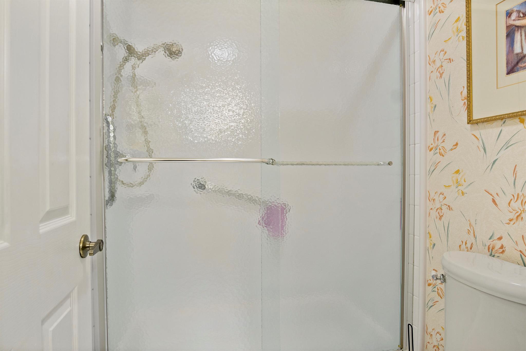 TROPICAL EAST - Residential