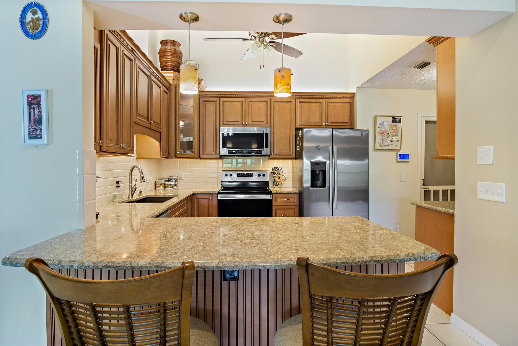 TROPICAL EAST - Residential