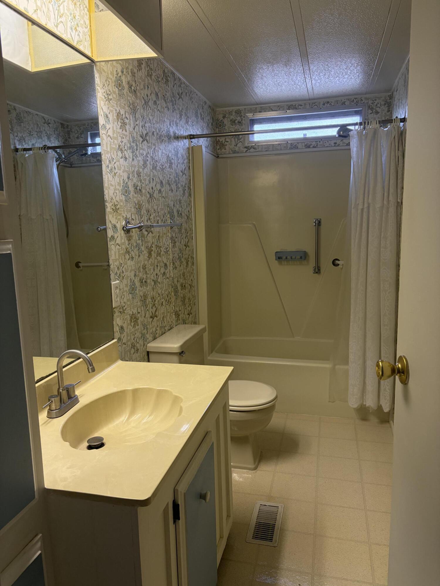 spanish lakes 55+ community Golf Village - Residential