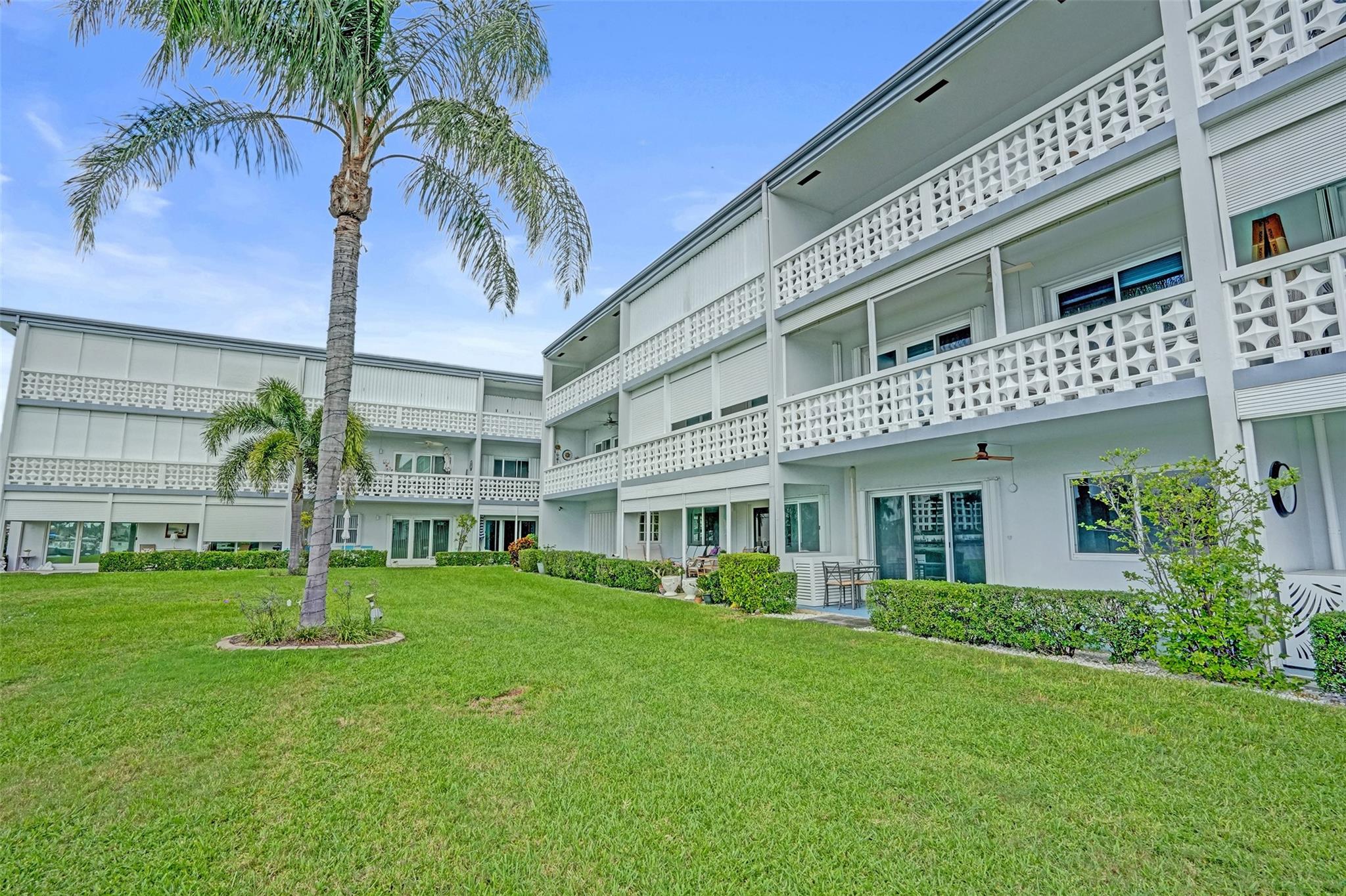 FAIRBANKS COURT - Residential