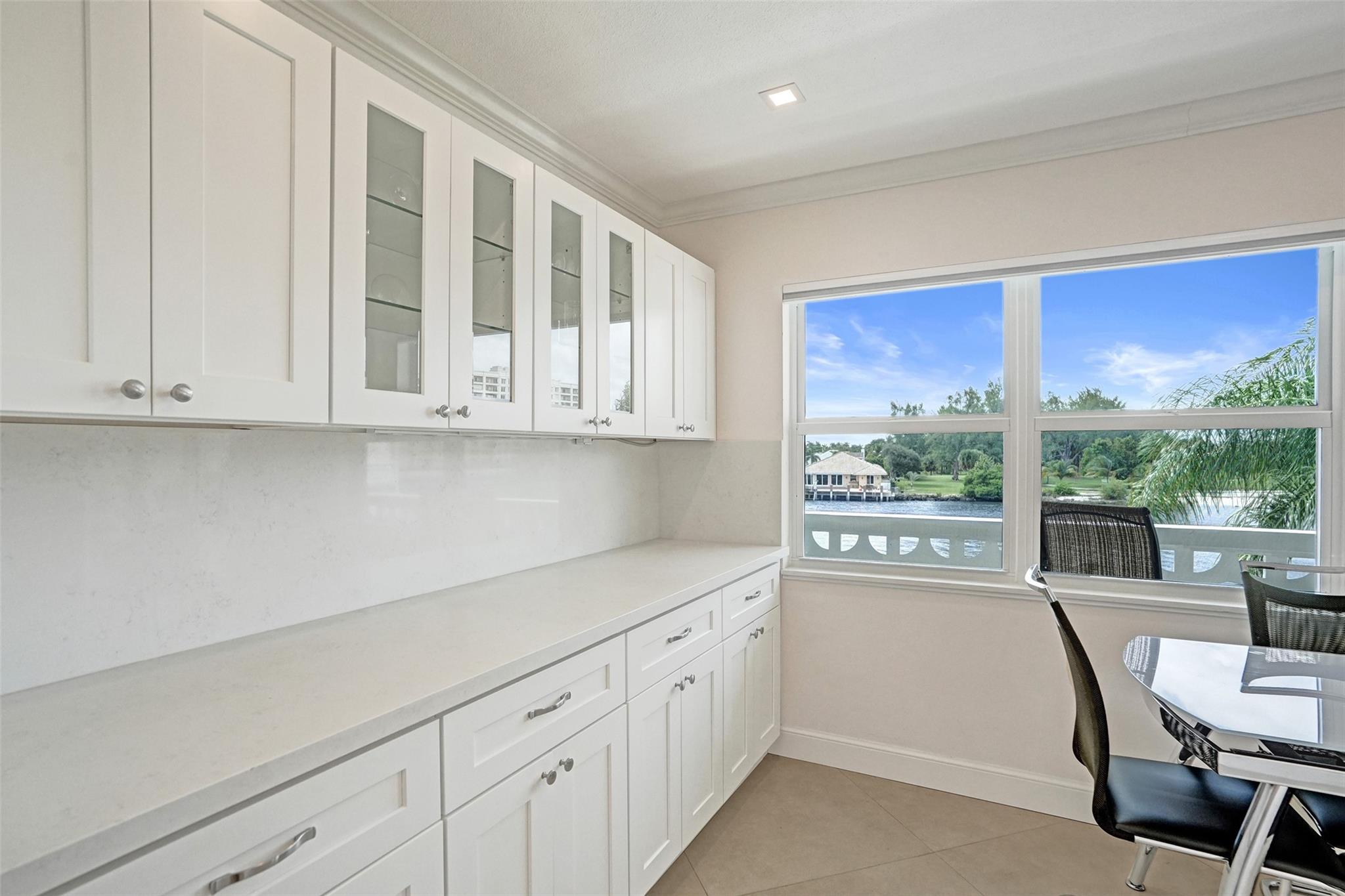 FAIRBANKS COURT - Residential