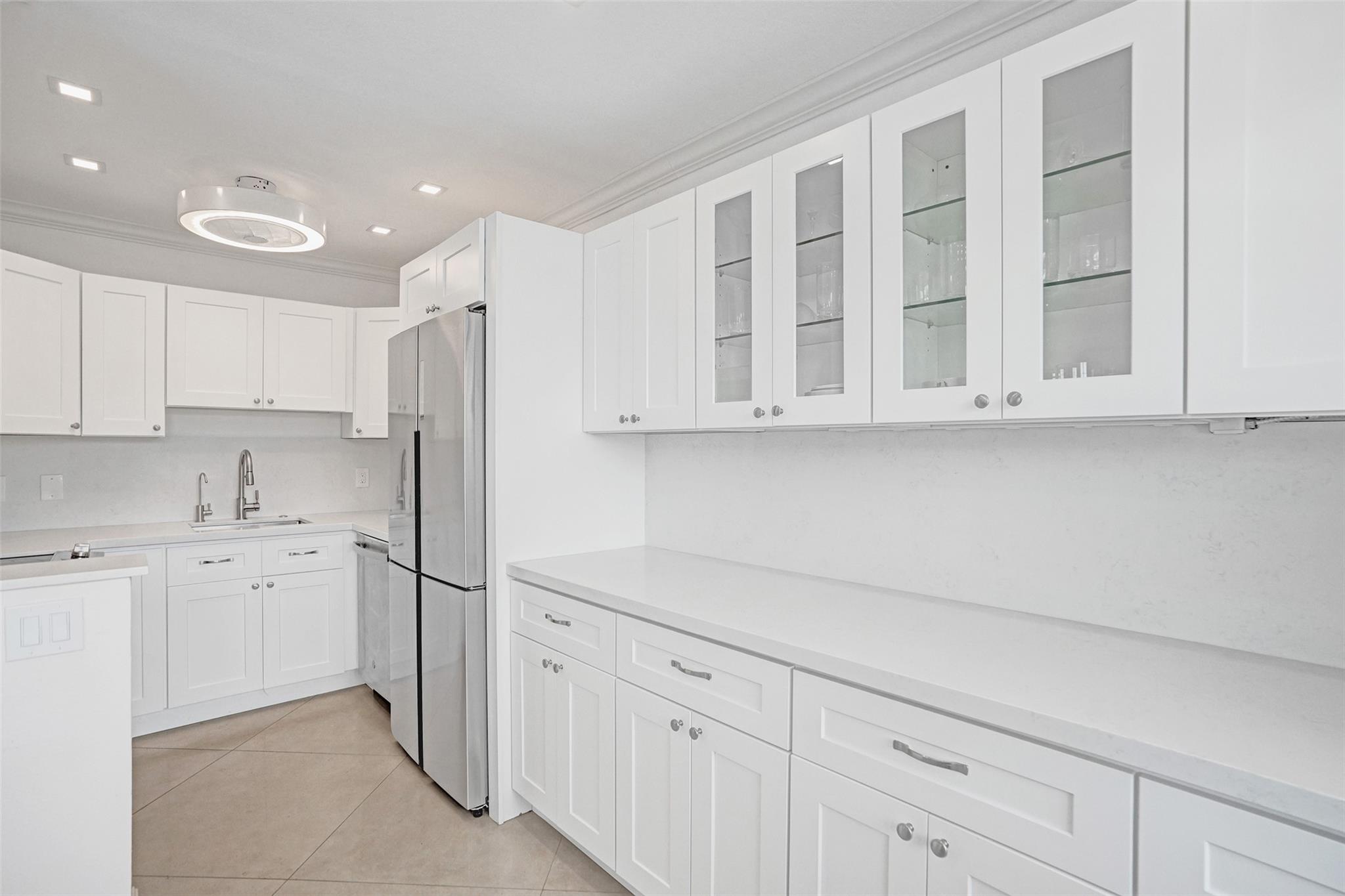 FAIRBANKS COURT - Residential