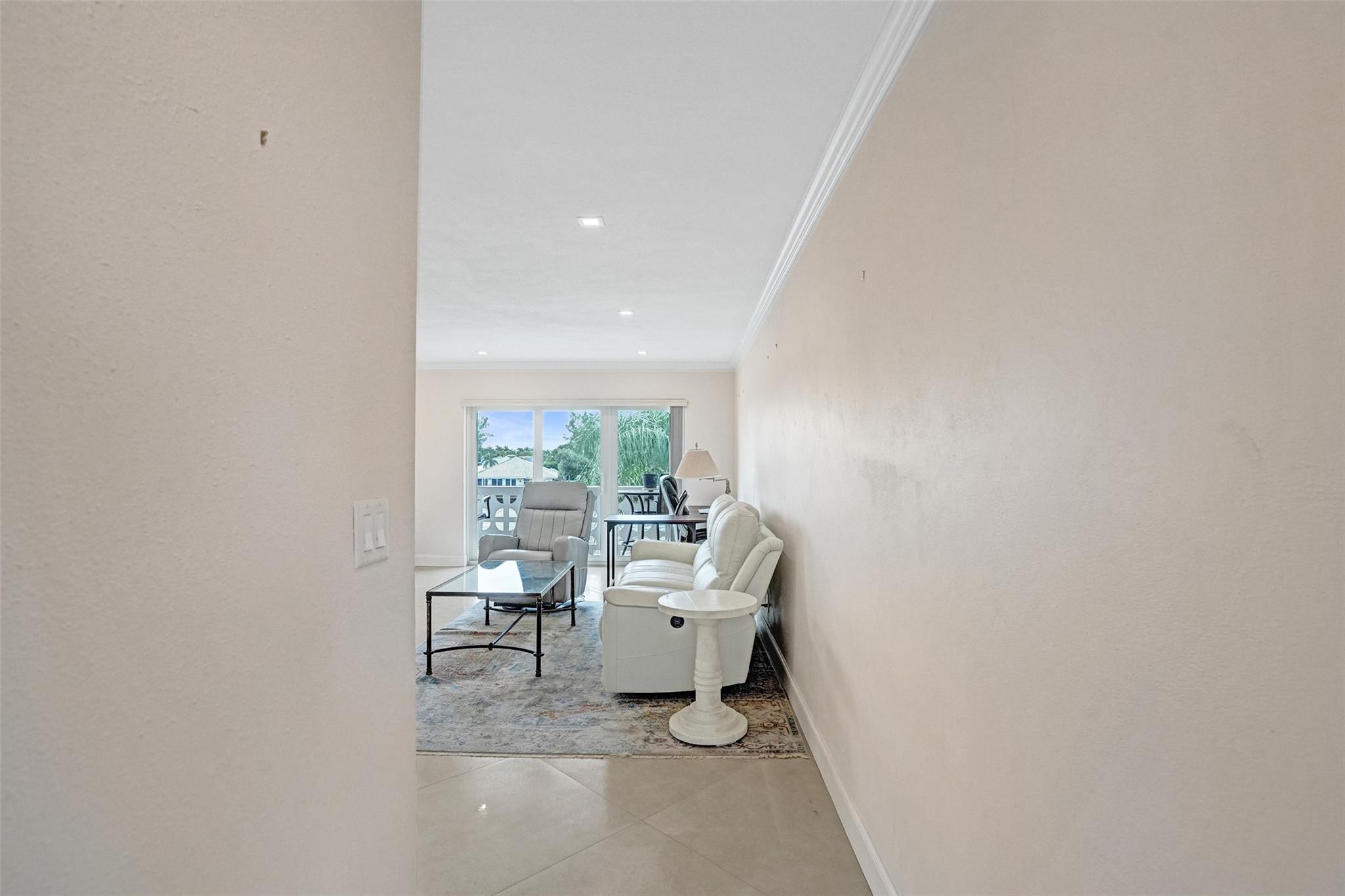 FAIRBANKS COURT - Residential