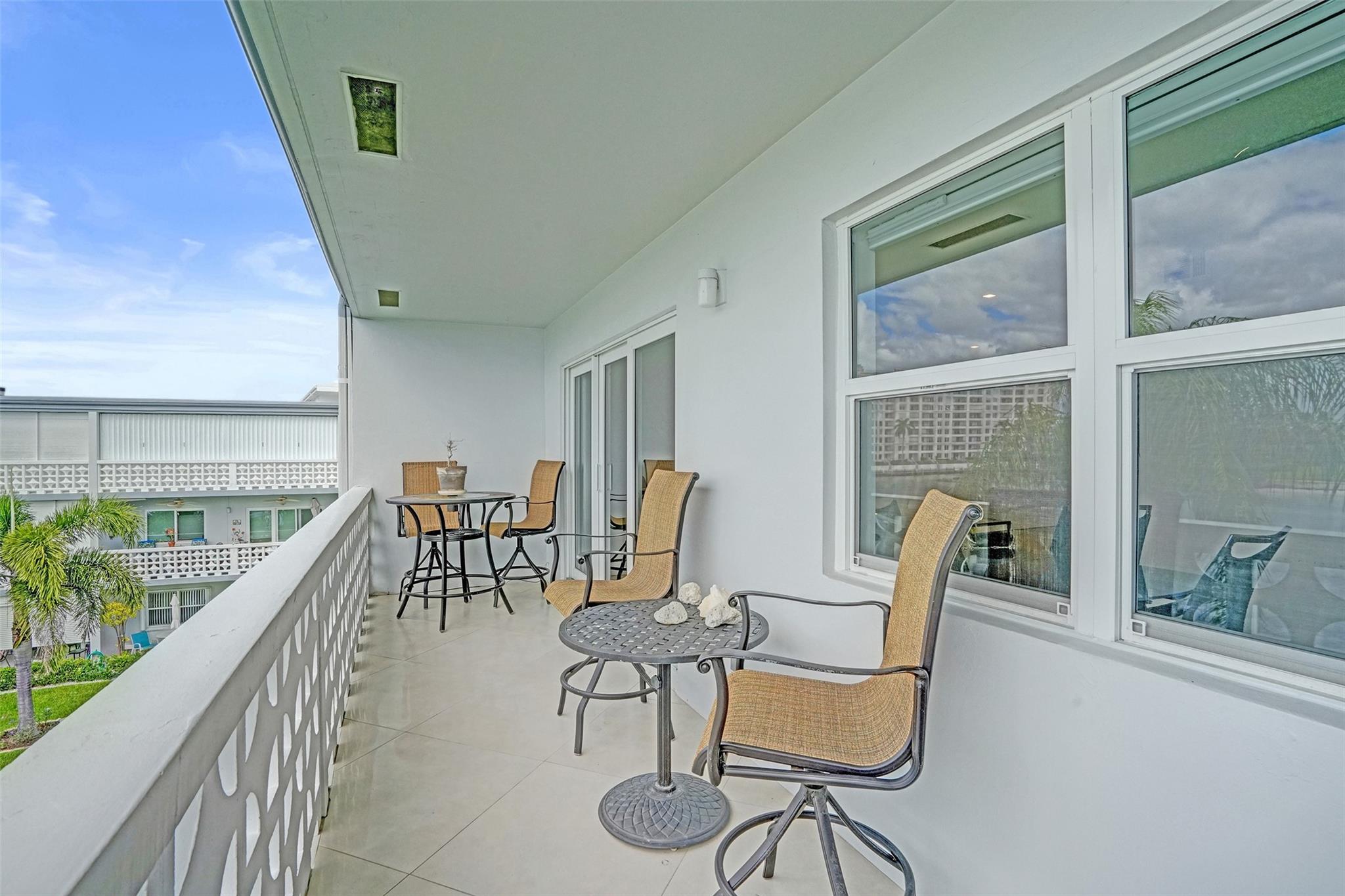 FAIRBANKS COURT - Residential