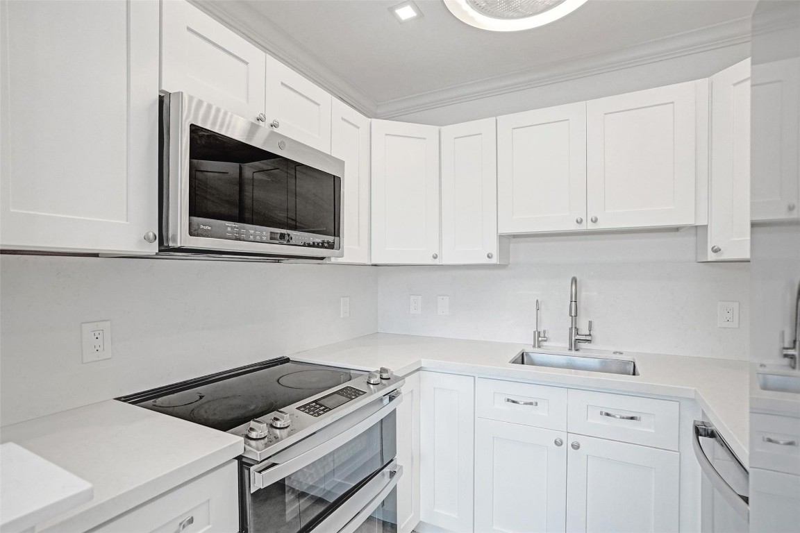 FAIRBANKS COURT - Residential