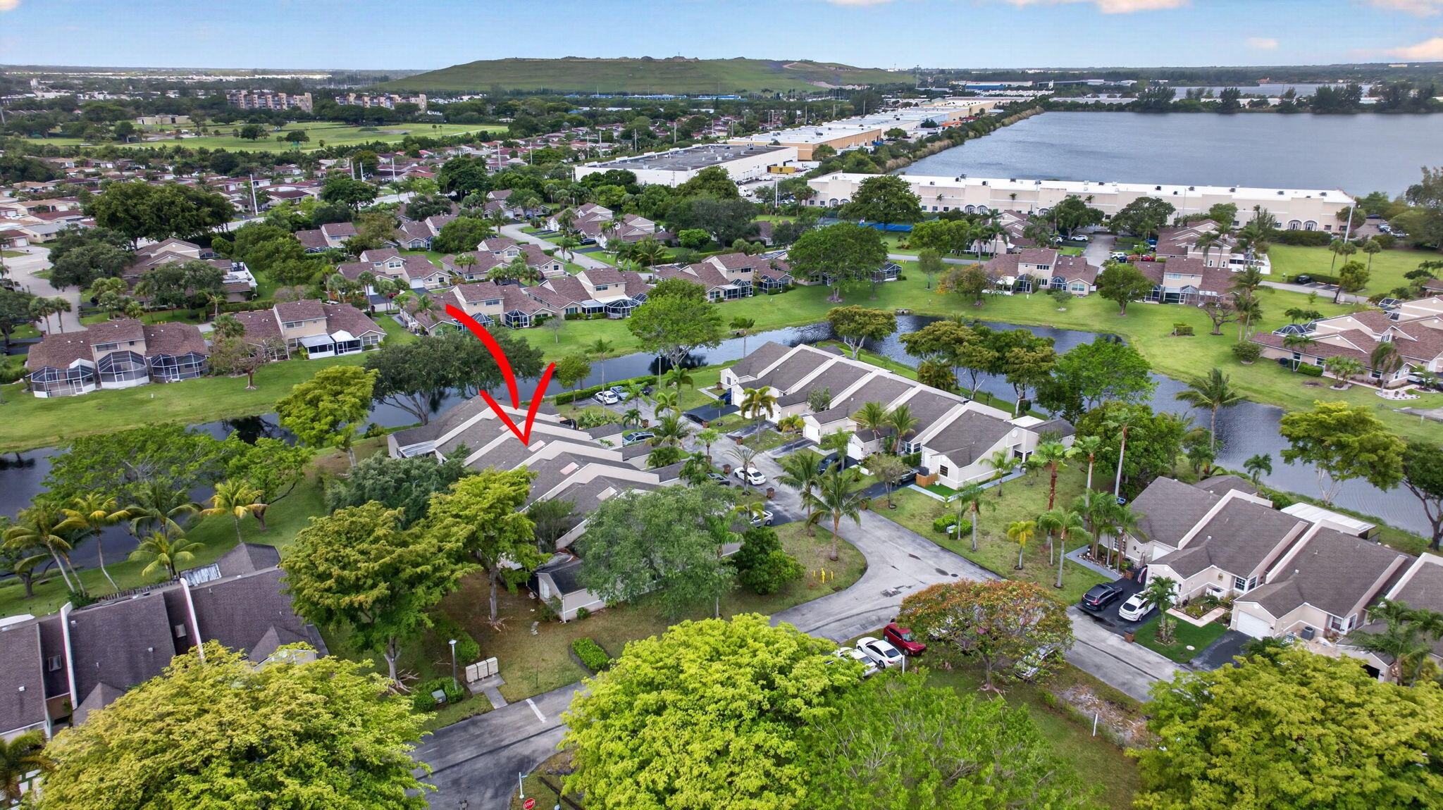 THE LAKES - Residential