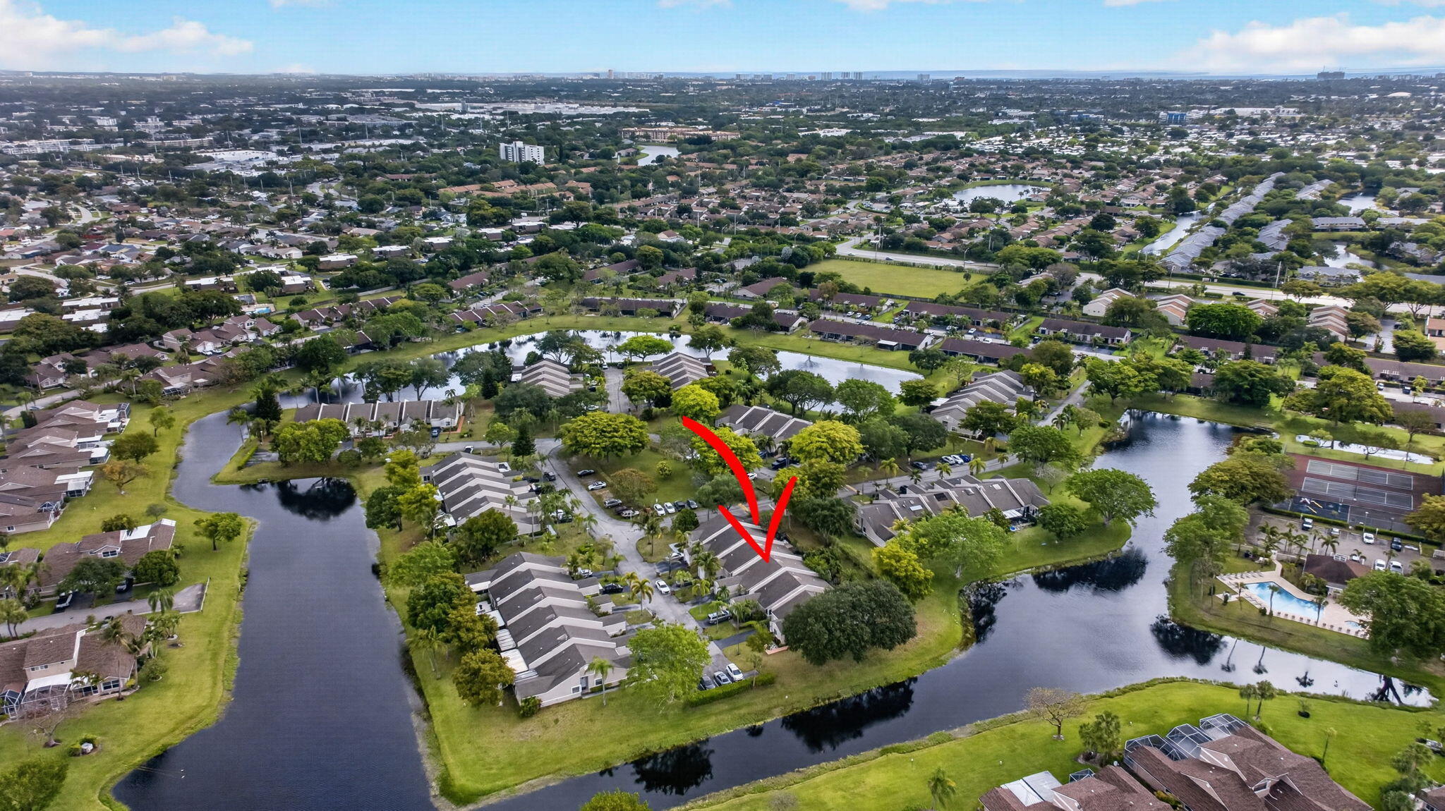 THE LAKES - Residential