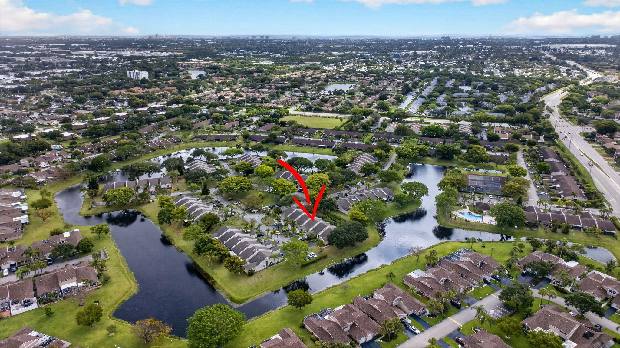 THE LAKES - Residential