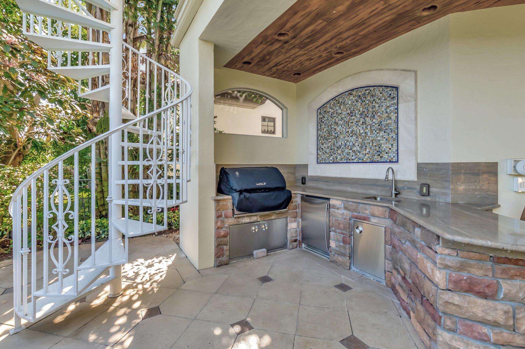 Mizner Country Club - Residential