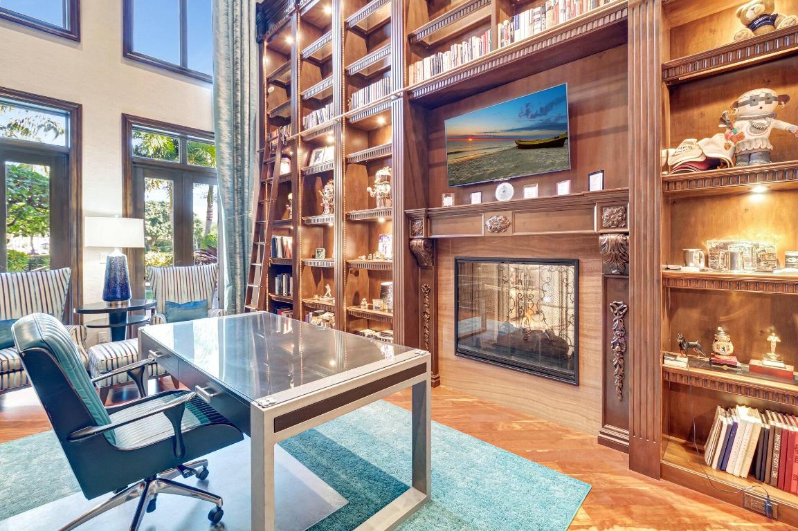 Mizner Country Club - Residential