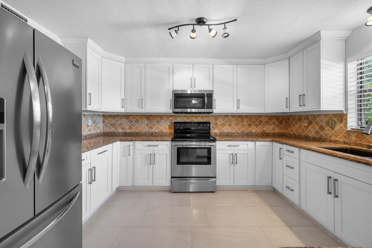 300 N Highway A1a 306o