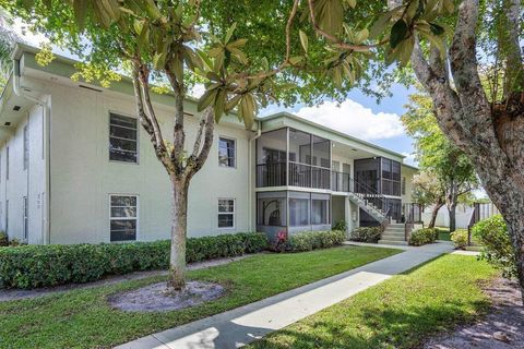 Condominium in Delray Beach FL 7511 Oriole Boulevard.jpg