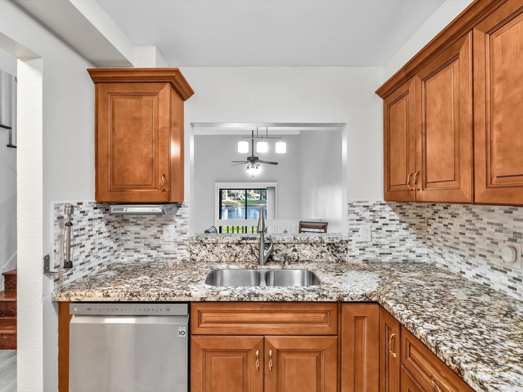 Pine Island Lakes - Residential Lease