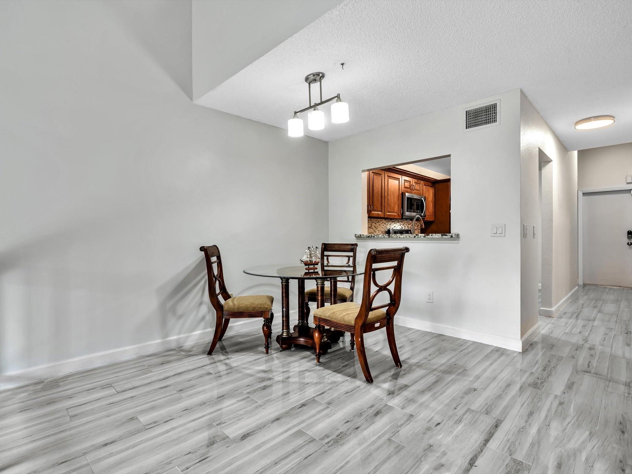 Pine Island Lakes - Residential Lease