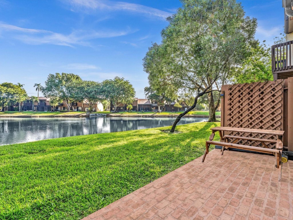Pine Island Lakes - Residential Lease