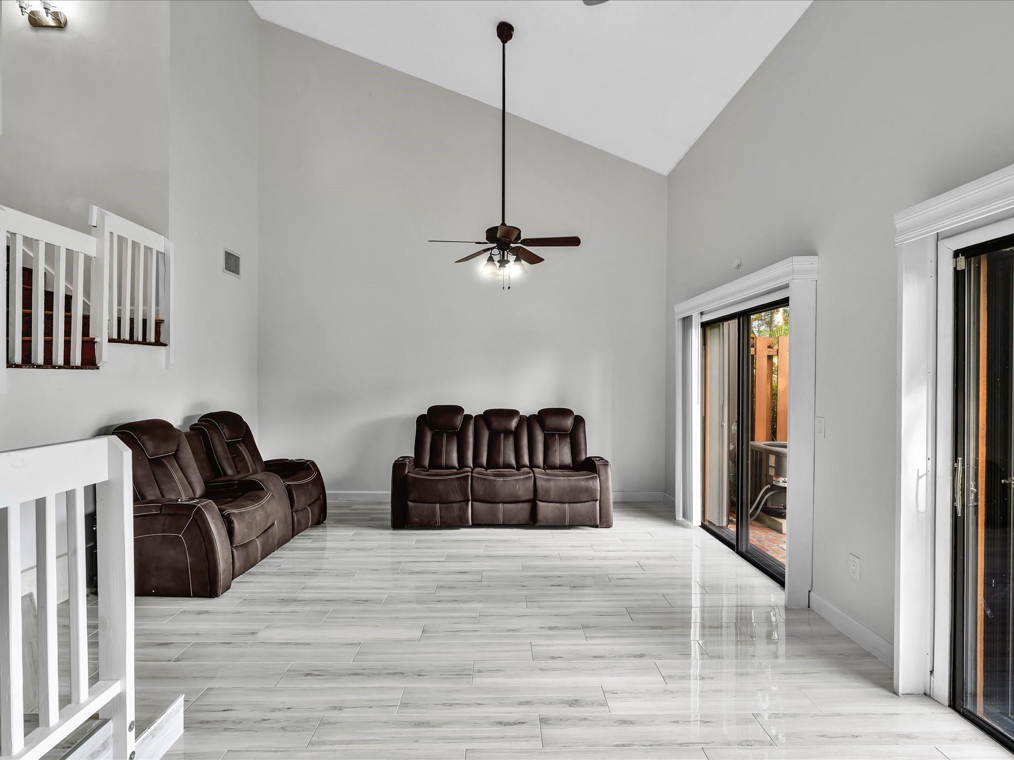 Pine Island Lakes - Residential Lease