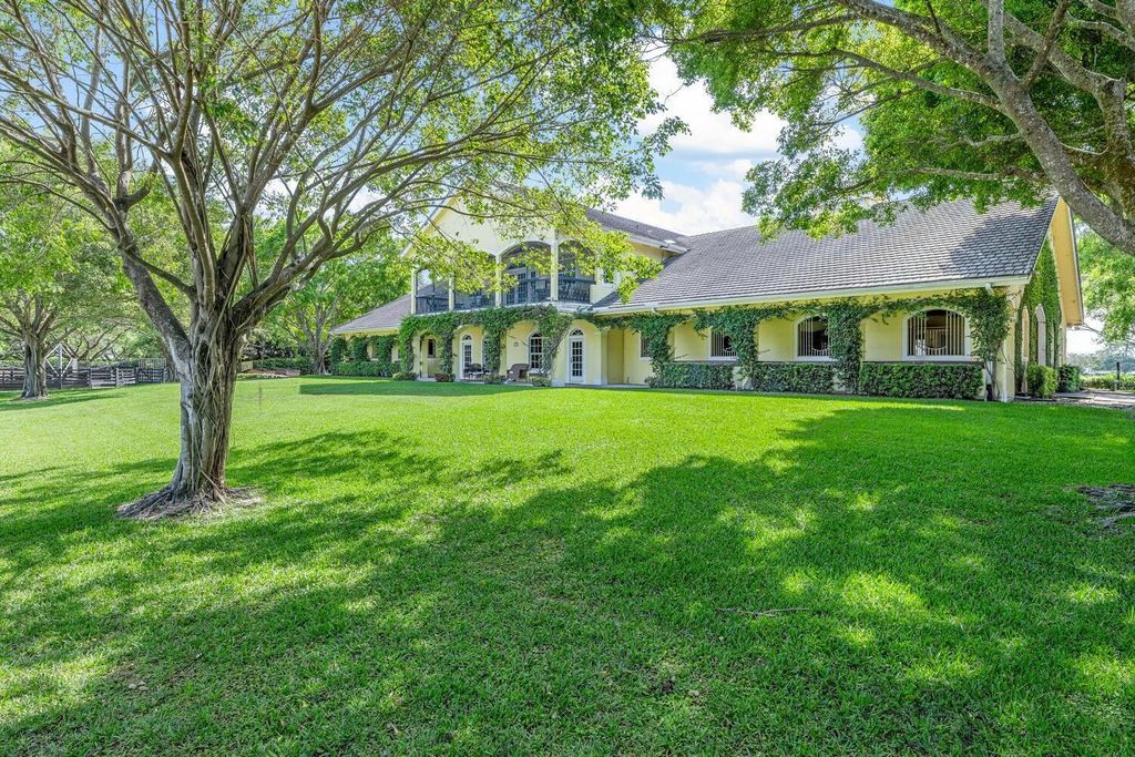 Photo of 4905 130th Avenue S, Wellington, FL 33414 (MLS # R11169322)