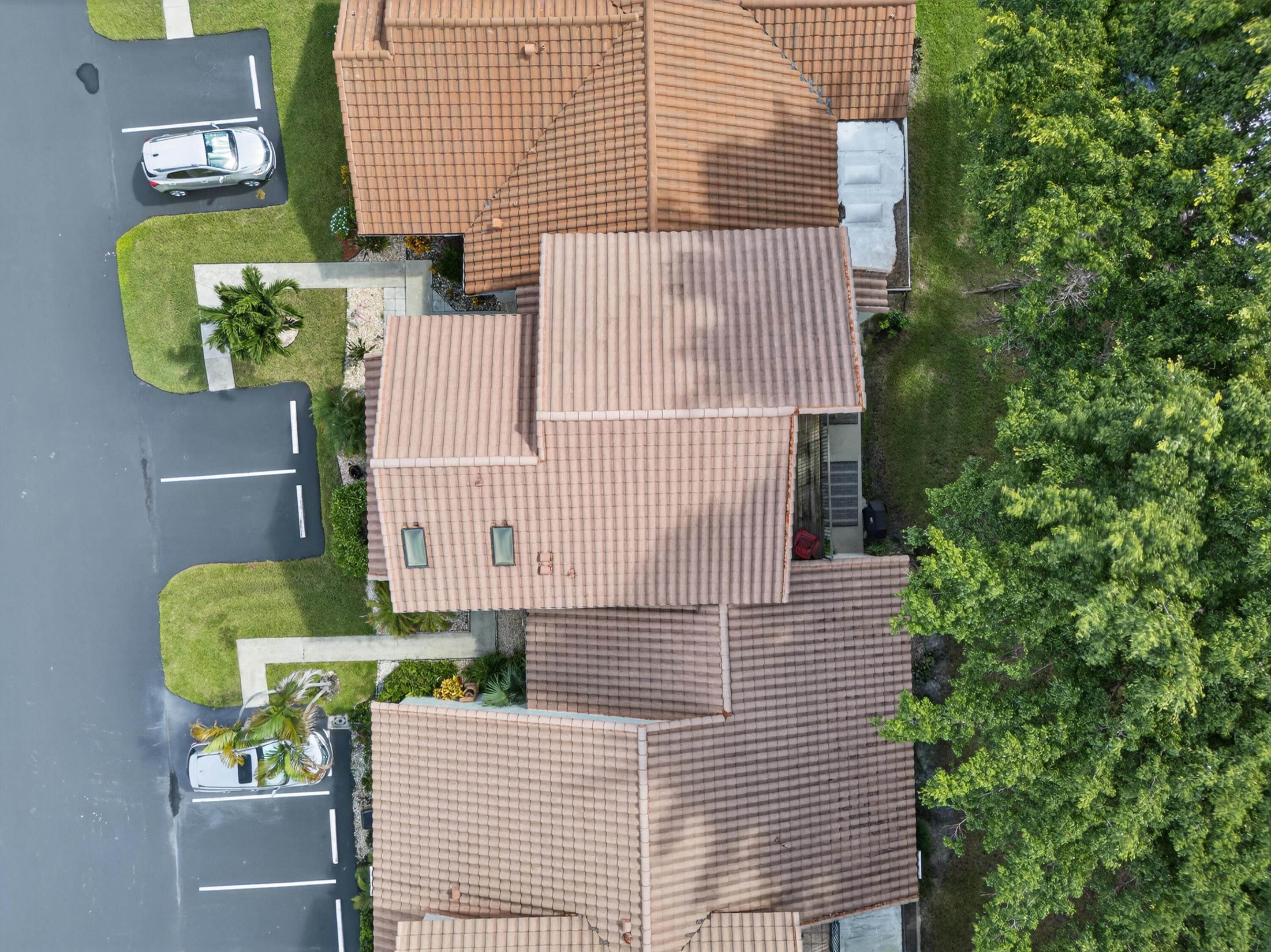 LAKES OF DEER CREEK CONDO - Residential